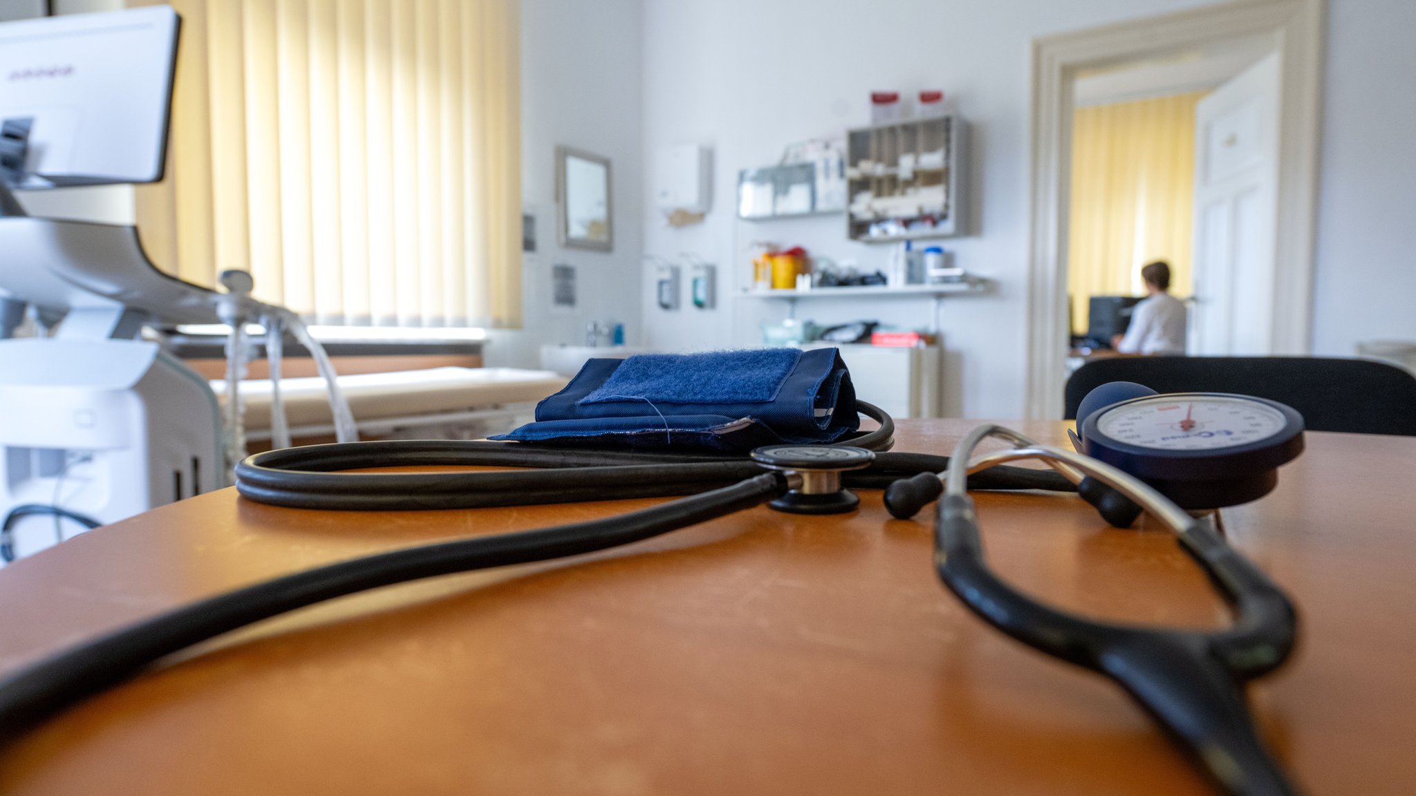 Merz löst Debatte über private Krankenversicherung aus