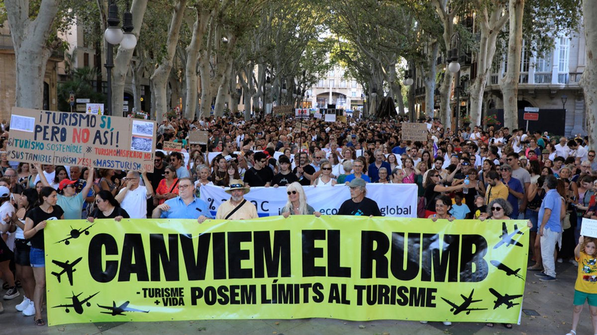 Demonstration gegen den Massentourismus in Palma de Mallorca (21.7.24).
