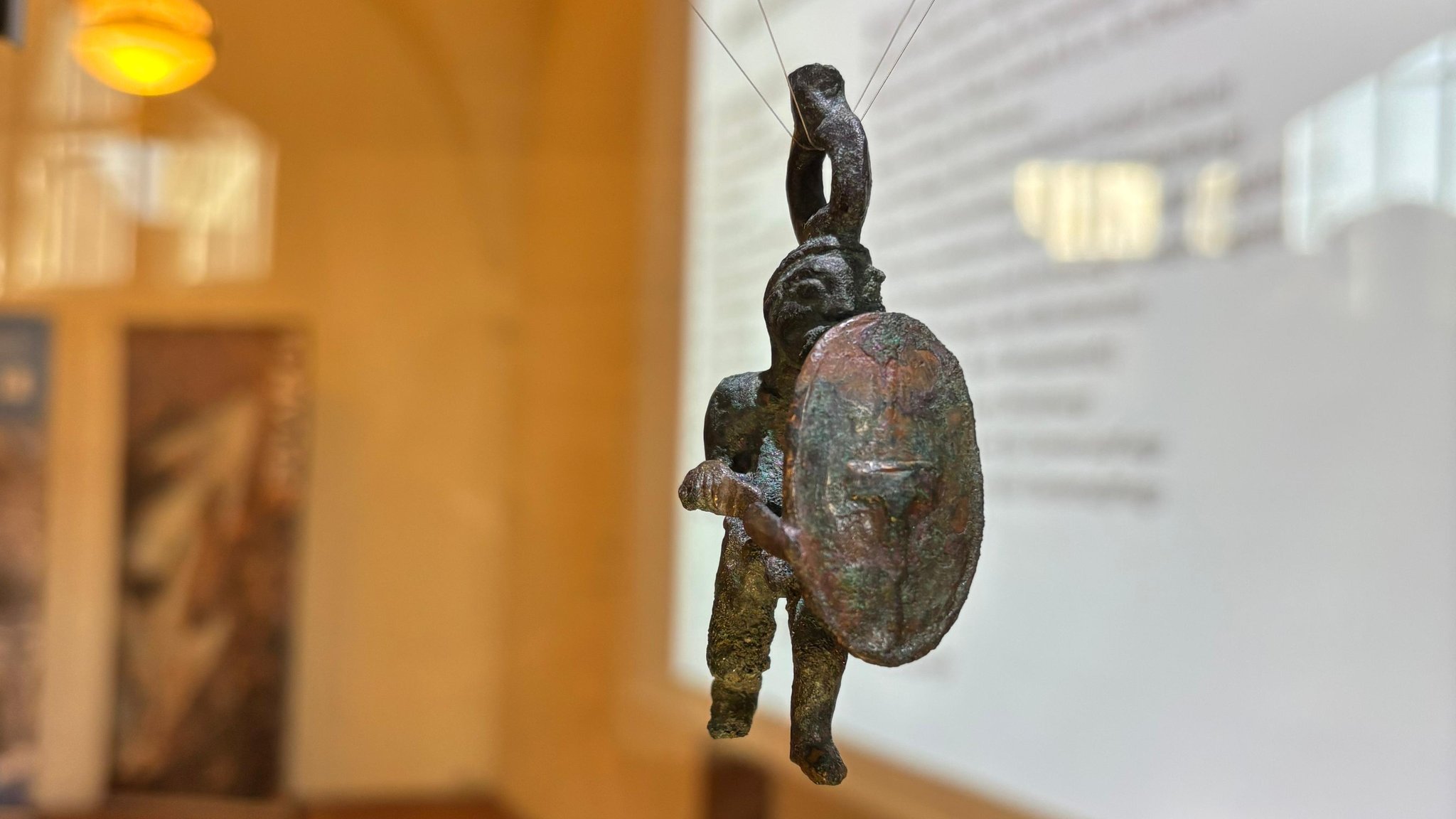 Die Bronzefigur ist über 2.000 Jahre alt 