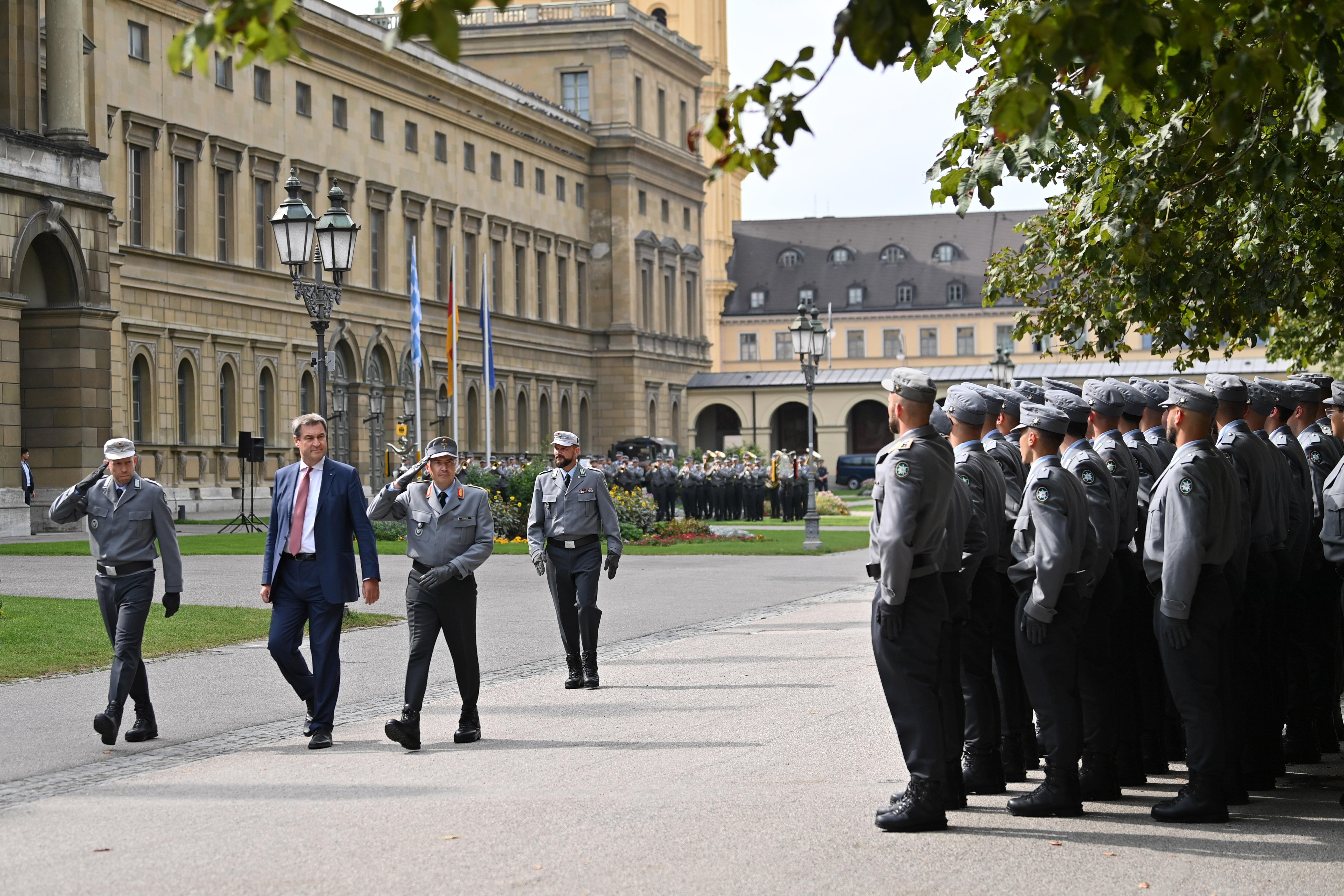 München, 14.09.23: Bayerns Ministerpräsident Söder beim feierlichen Gelöbnis von Bundeswehr-Rekruten im Hofgarten der Residenz.