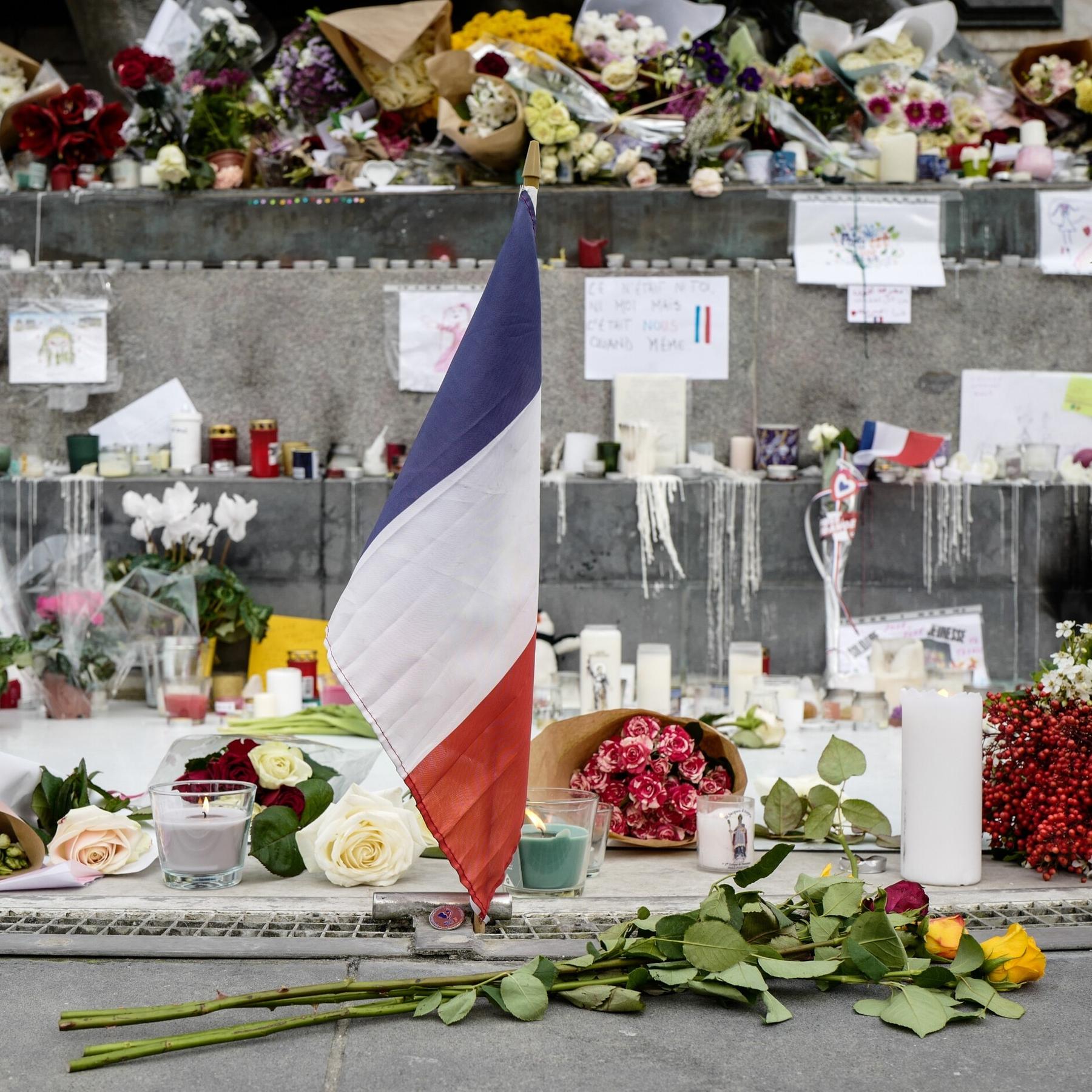 10 Jahre danach: Die Anschläge von Paris und ihr Erbe 10 Jahre danach: Die Anschläge von Paris und ihr Erbe