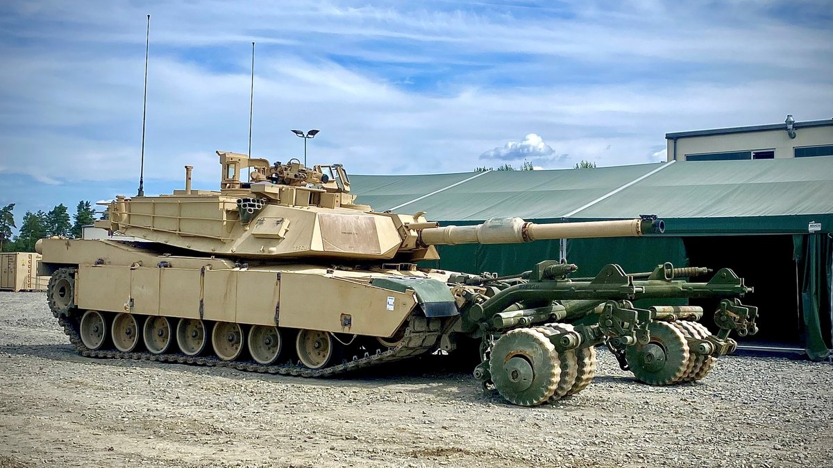 Abrams-Panzer aus den USA in Grafenwöhr
