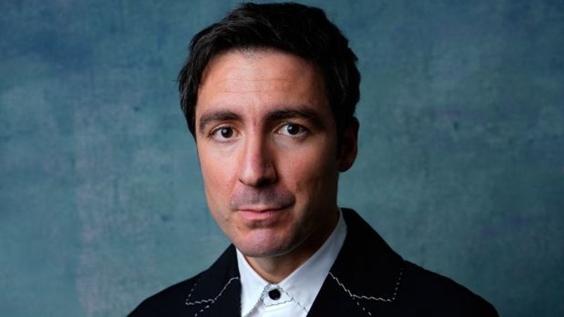 Mann blickt in die Kamera | Bild: Bild: dpa/Chris Pizzello Mann blickt in die Kamera