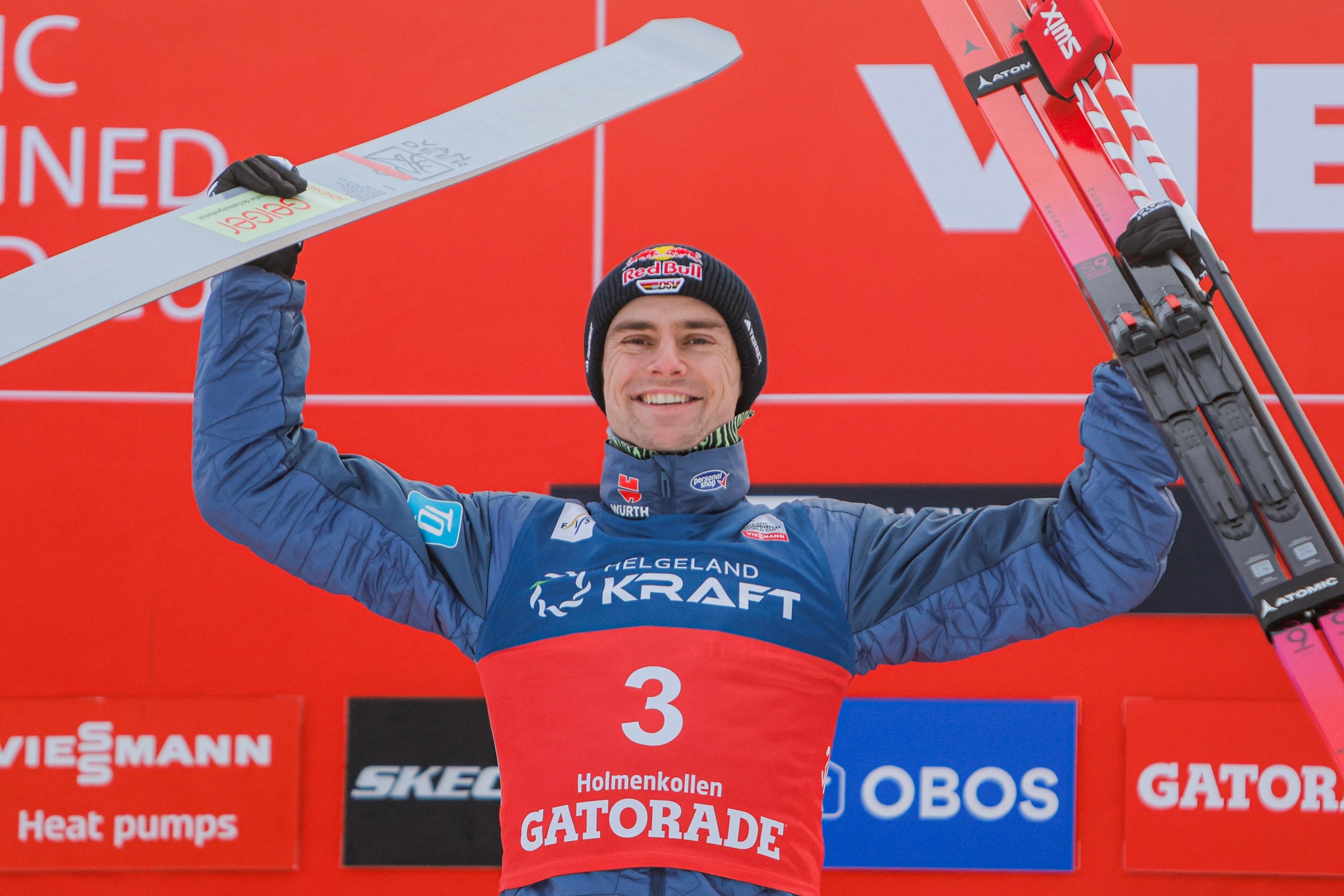 Kombinierer Vinzenz Geiger in Oslo auf dem Podest