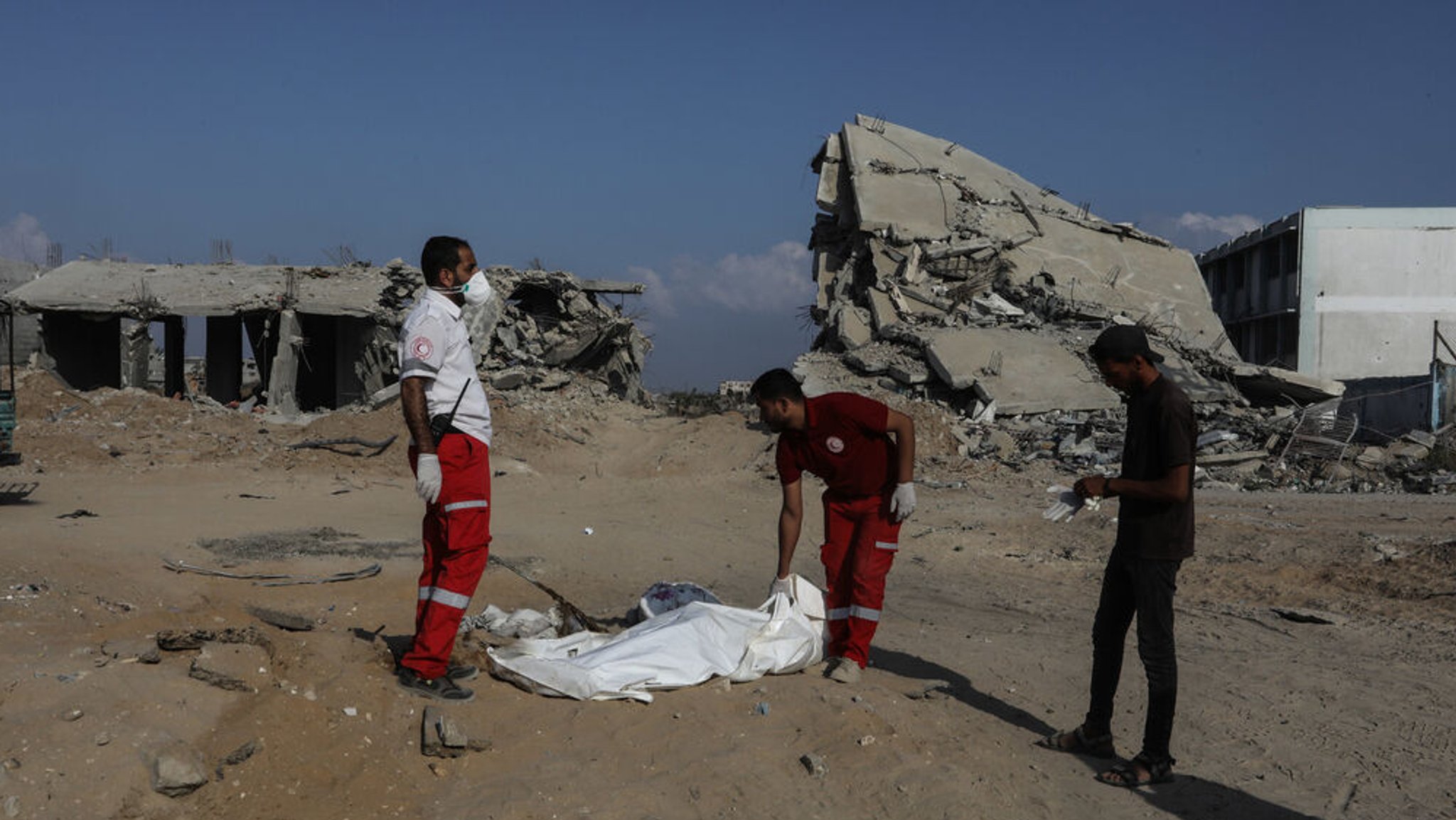 (Archivbild) Bei einem israelischen Angriff auf eine humanitäre Zone in Chan Junis sind mindestens 40 Menschen getötet worden.