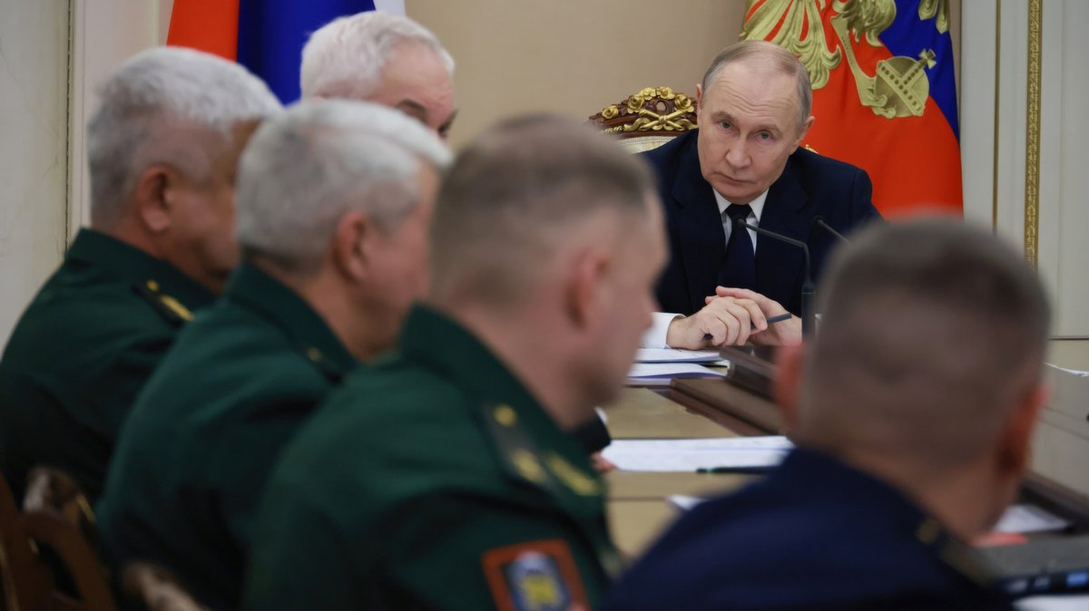 "Haushaltskollaps unausweichlich": Muss Putin Ölkrise fürchten?