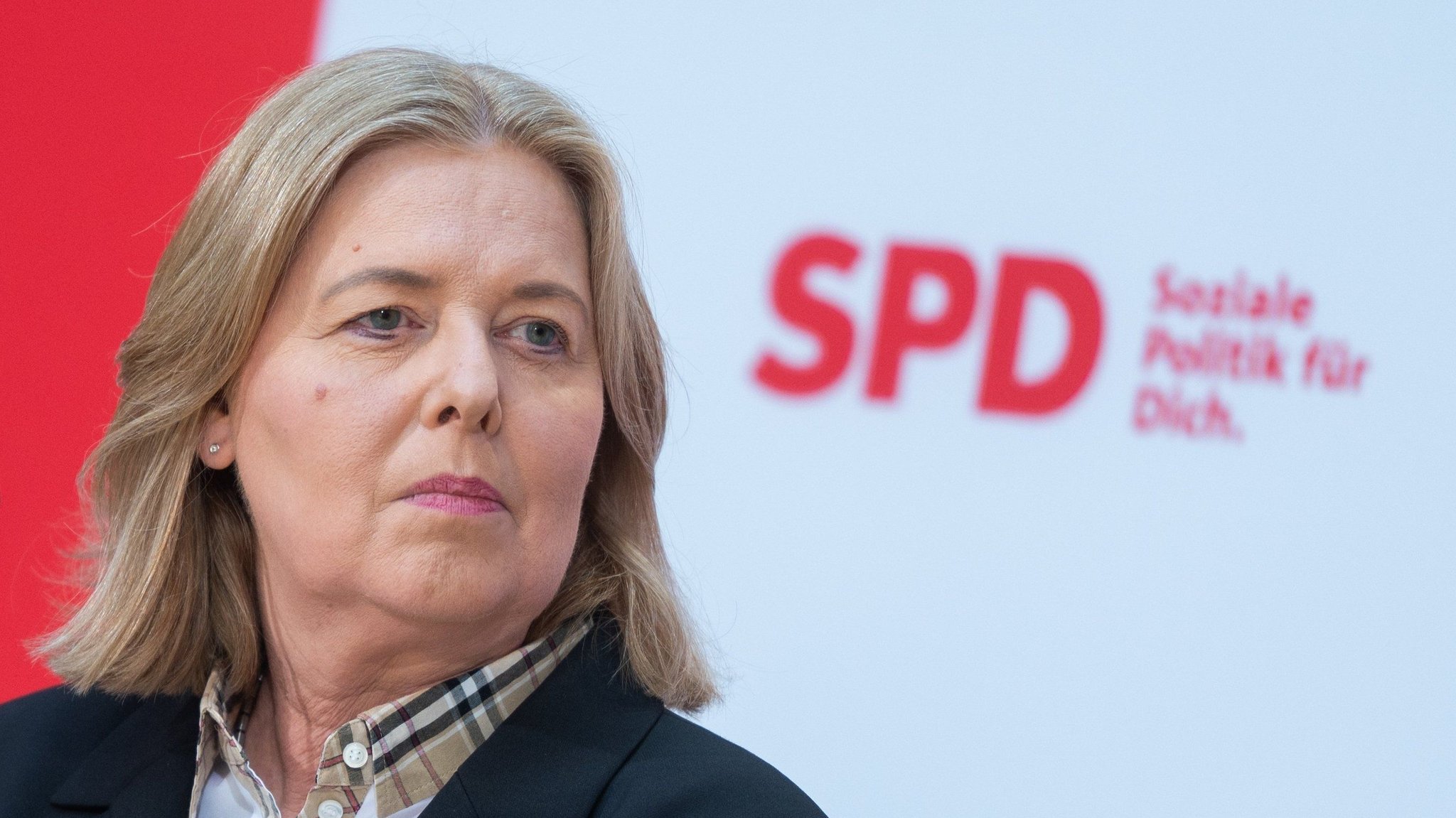 (Archivbild) Rückzug bei der SPD: Arbeitsministerin und Parteichefin Bärbel Bas legt alle Ämter aus persönlichen und politischen Gründen nieder. | Bild: dpa-Bildfunk/Christophe Gateau (Archivbild) Rückzug bei der SPD: Arbeitsministerin und Parteichefin Bärbel Bas legt alle Ämter aus persönlichen und politischen Gründen nieder.
