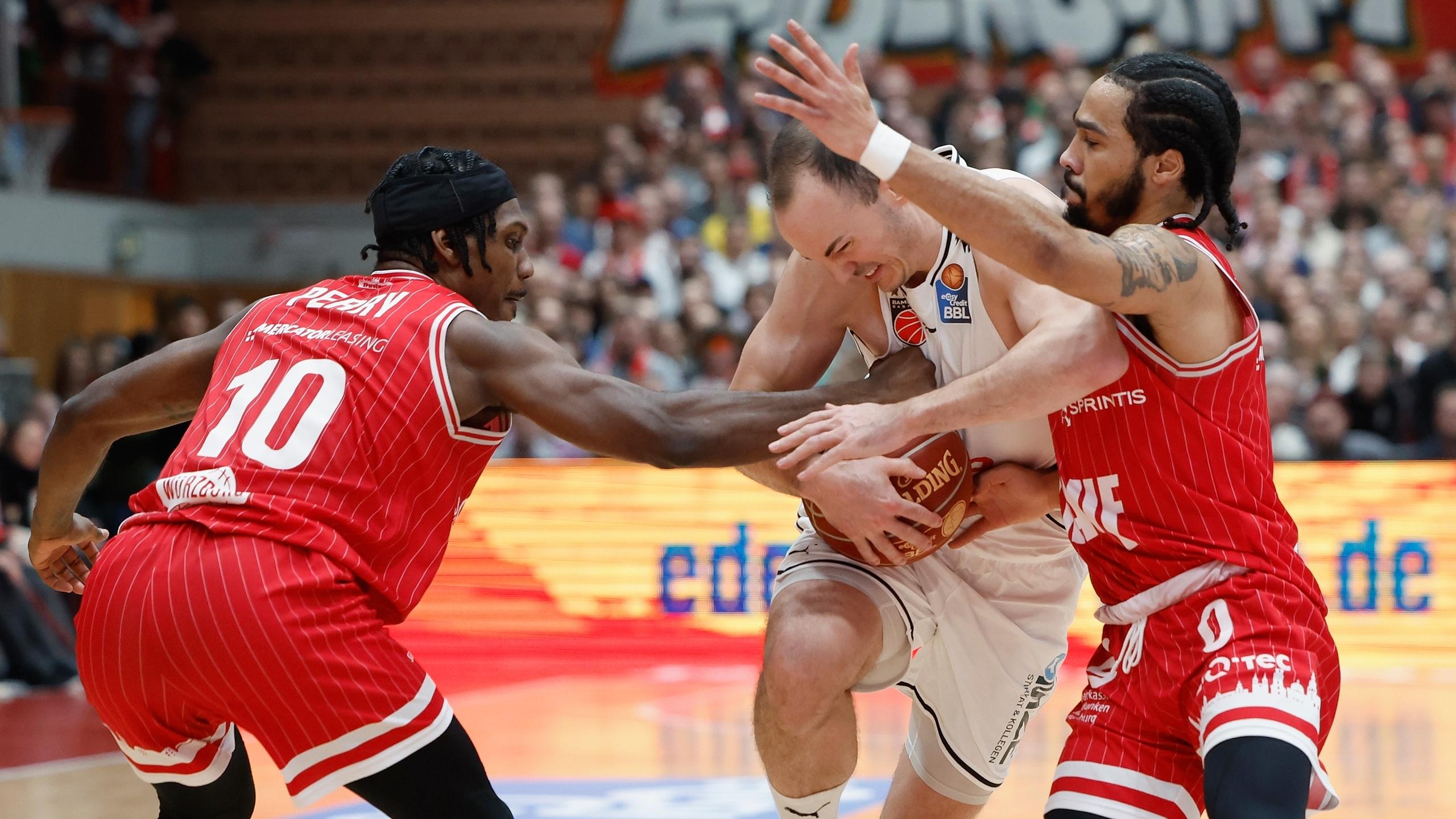 Würzburg - Bamberg Basketball