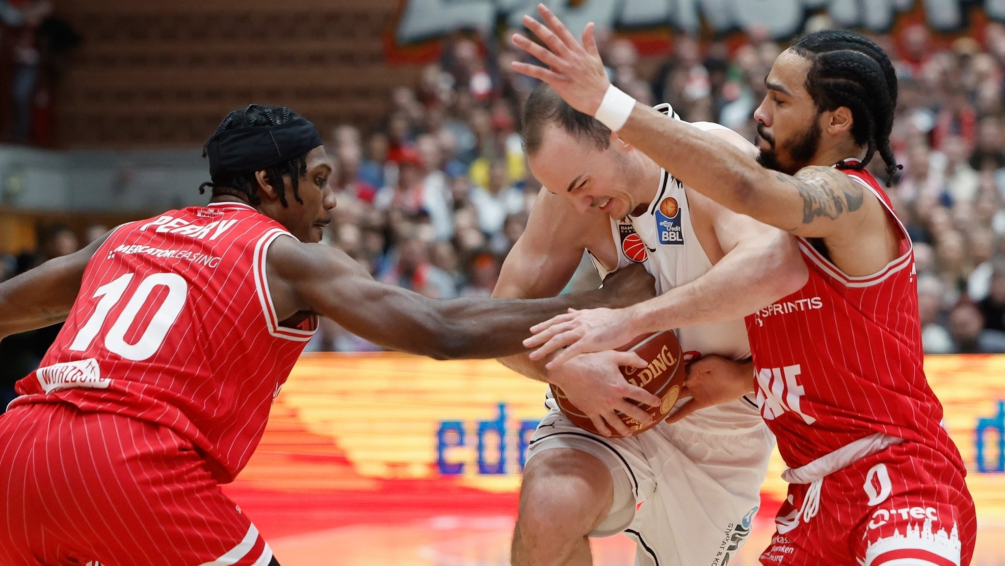 Würzburg - Bamberg Basketball