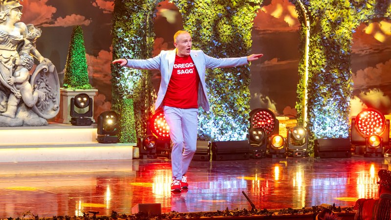 Kabarettist Michl Müller 2025 bei seinem Auftritt bei "Fastnacht in Franken" | Bild: BR/Ralf Wilschewski Kabarettist Michl Müller 2025 bei seinem Auftritt bei "Fastnacht in Franken"