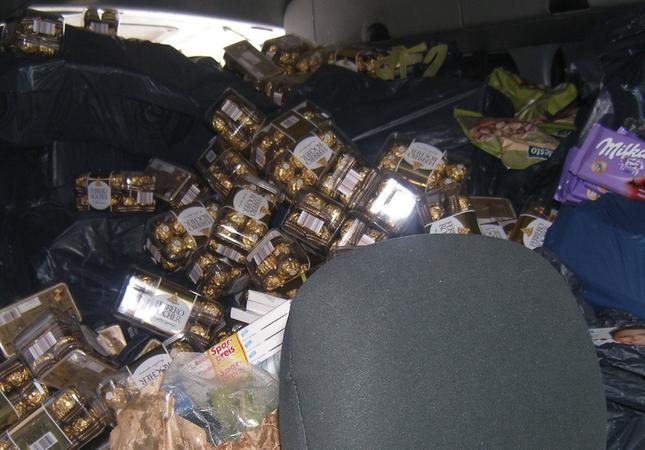 Kinderschokolade Rocher Und Merci Im Wert Von 8 000 Euro Br24
