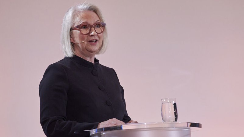 Prof. Dr. Monika Schnitzer (Sachverständigenrat/LMU München/Bayerische Akademie der Wissenschaften). | Bild: BR/Martina Bogdahn Prof. Dr. Monika Schnitzer (Sachverständigenrat/LMU München/Bayerische Akademie der Wissenschaften).