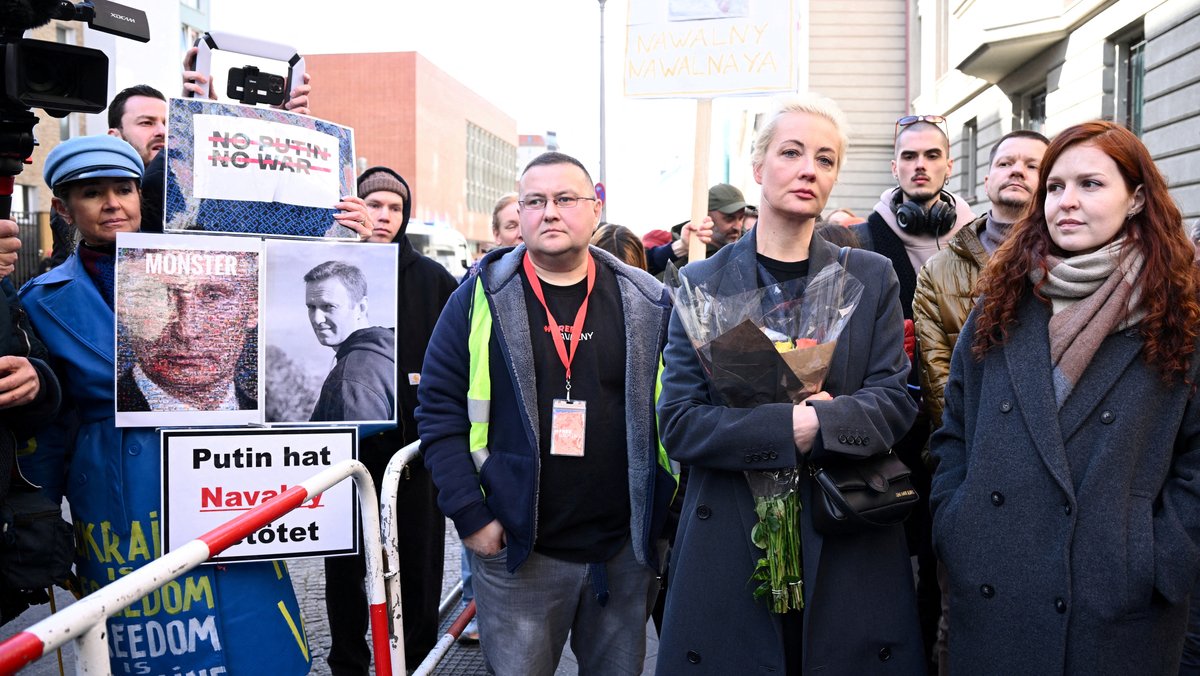 In Berlin will die Oppositionelle Julia Nawalnaja ihre Stimme abgeben.