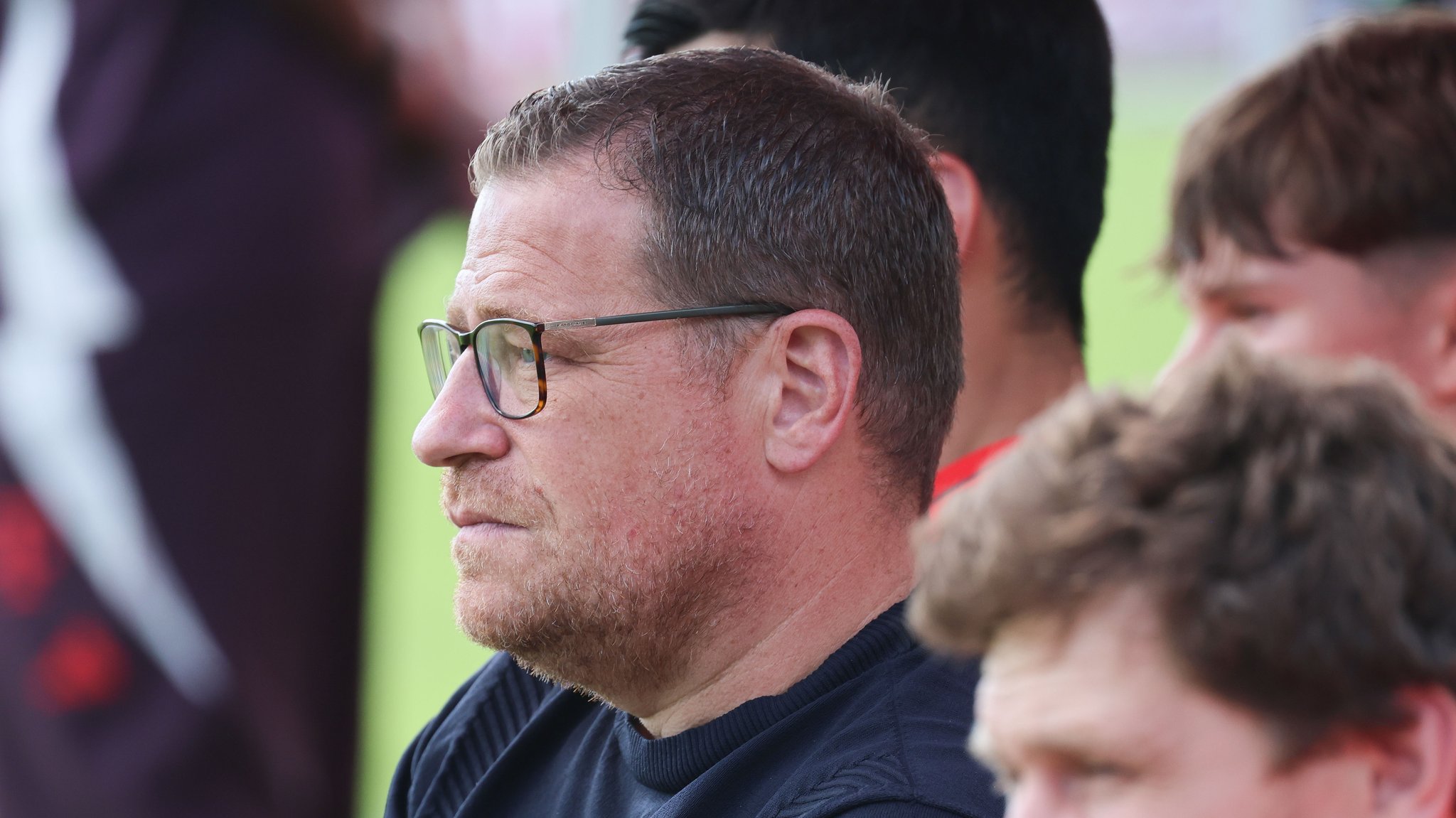 Max Eberl beim Testspiel des FC Bayern in Düren