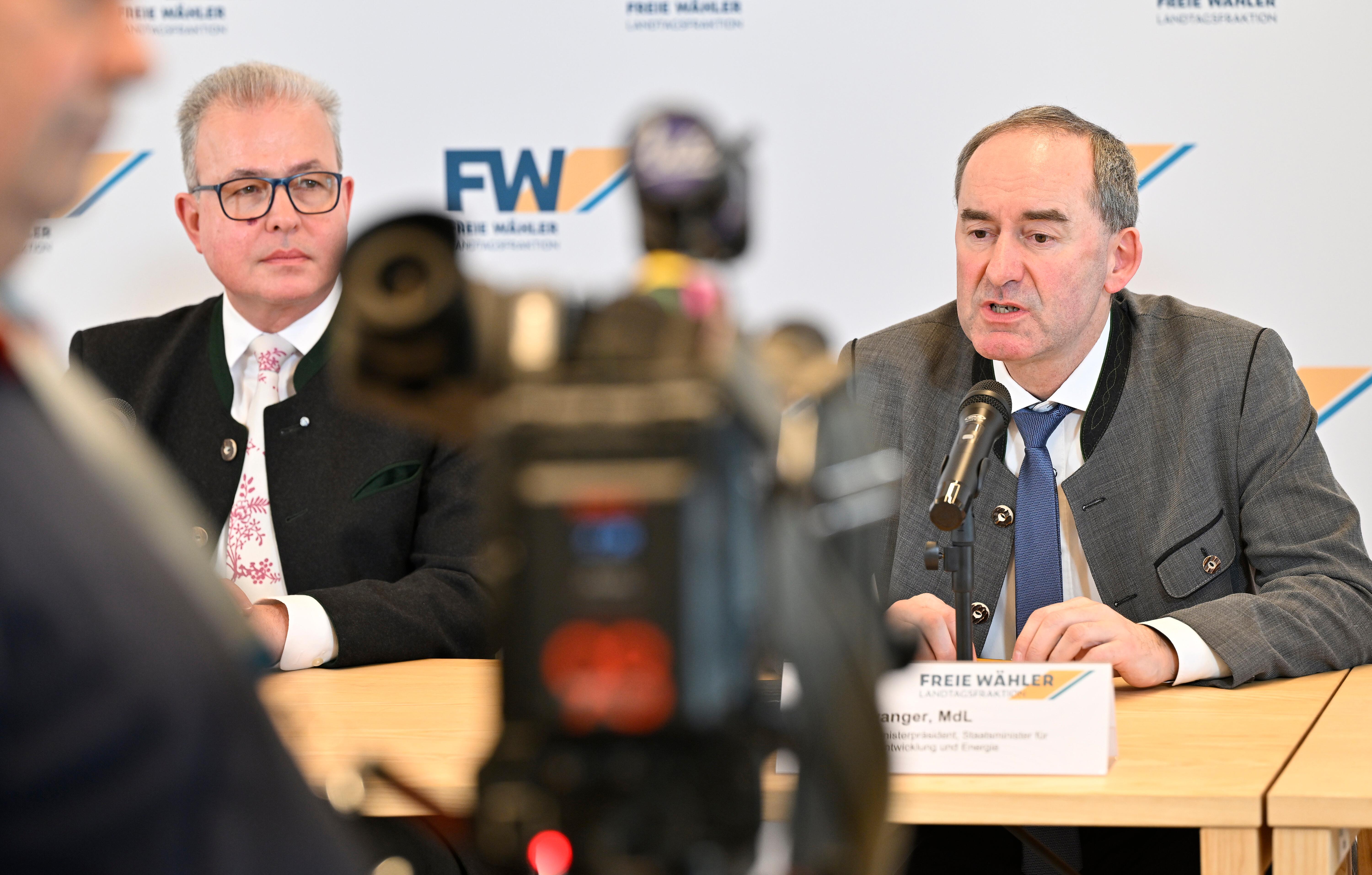 Der Freie-Wähler-Fraktionsvorsitzende im Landtag, Florian Streibl, und FW-Chef Hubert Aiwanger 