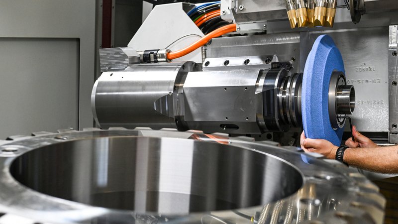 Symbolbild Maschinenbau, eine Branche, die in Deutschland besonders auf Export angewiesen ist | Bild: picture alliance/dpa | Jens Kalaene Symbolbild Maschinenbau, eine Branche, die in Deutschland besonders auf Export angewiesen ist