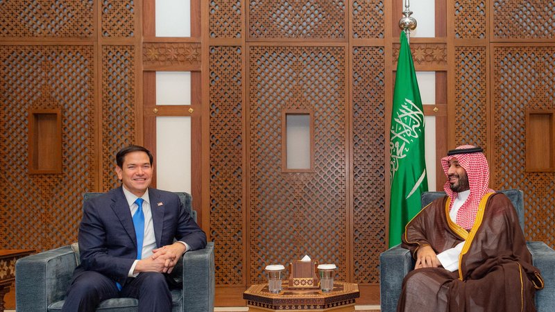 Marco Rubio und Mohammed bin Salman Al Saud | Bild: picture alliance / Xinhua News Agency | Saudi Press Agency Marco Rubio und Mohammed bin Salman Al Saud