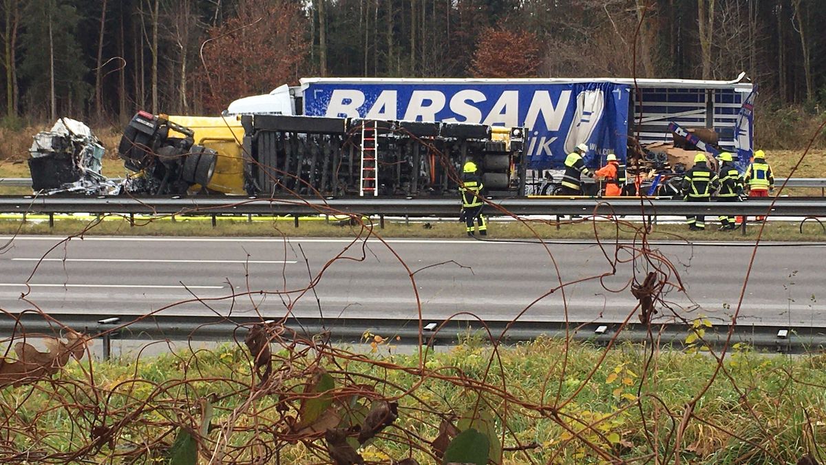 a8 munchen salzburg nach unfall in beide richtungen gesperrt br24