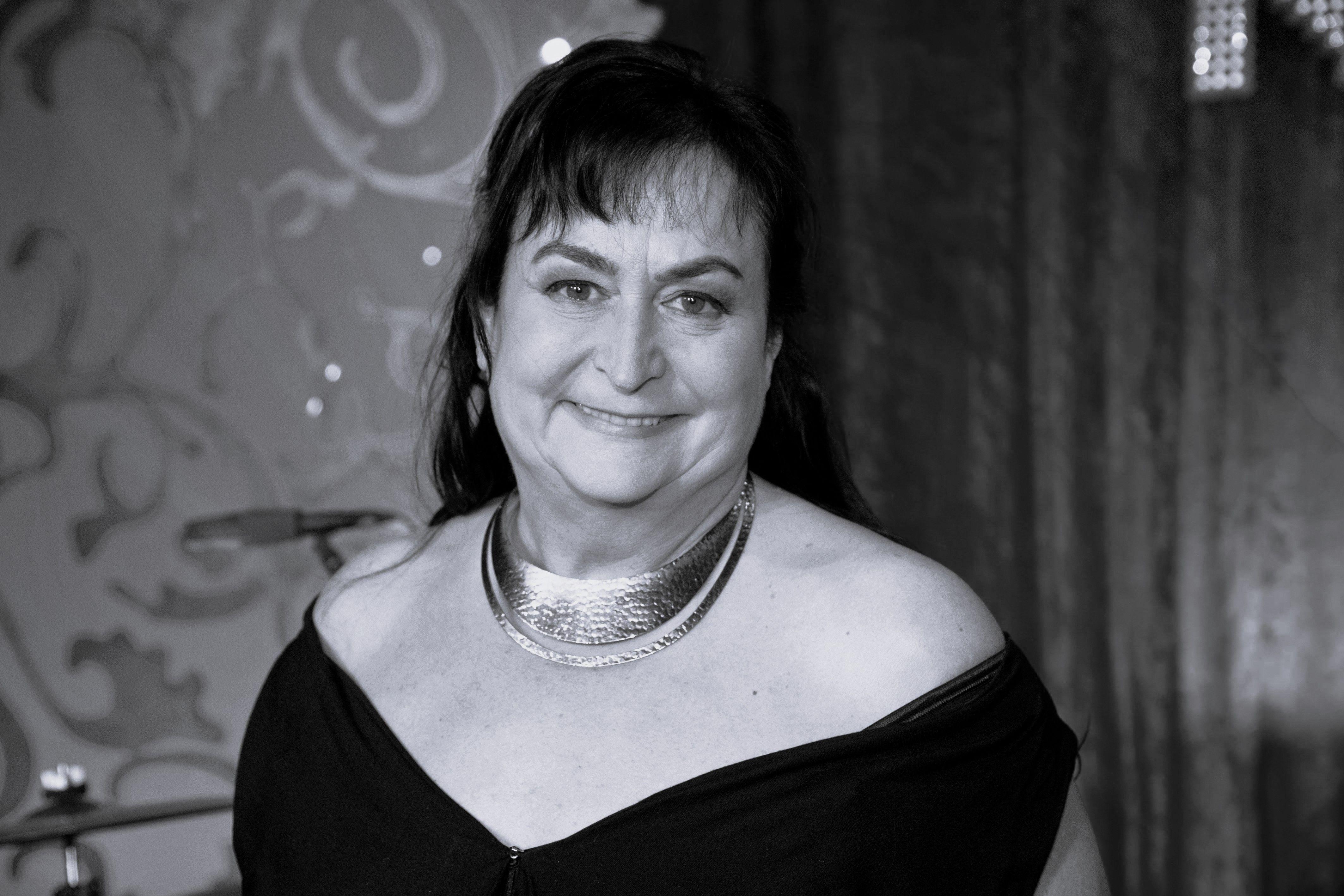 Lizzy Aumeier im Portrait.