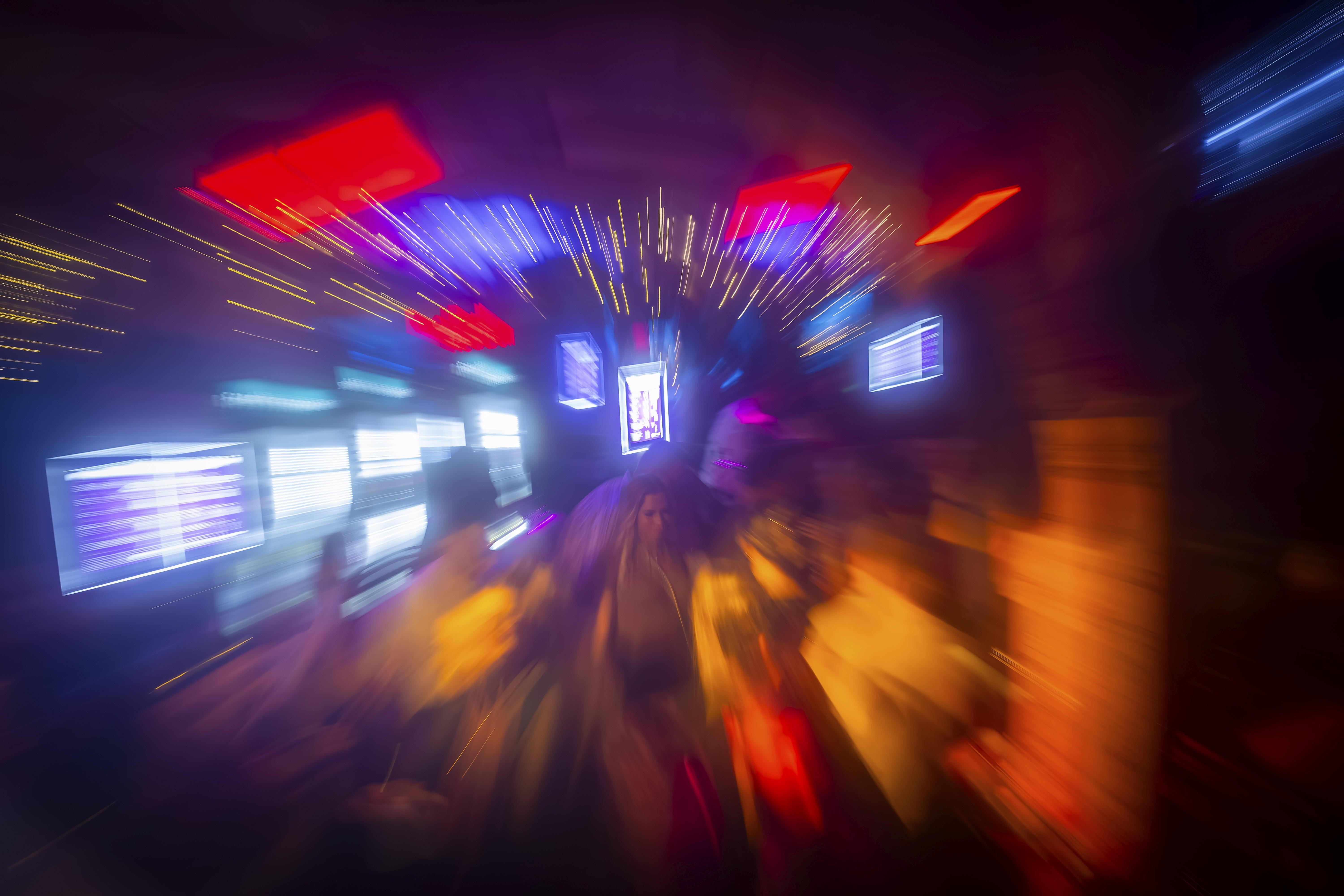 (Symbolbild) Partyszene in einem Club 