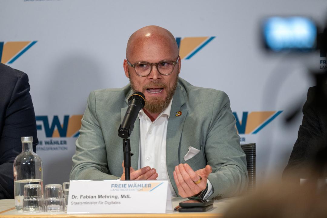 Bayerns Digitalminister Mehring spricht von "Hammer-Coup"