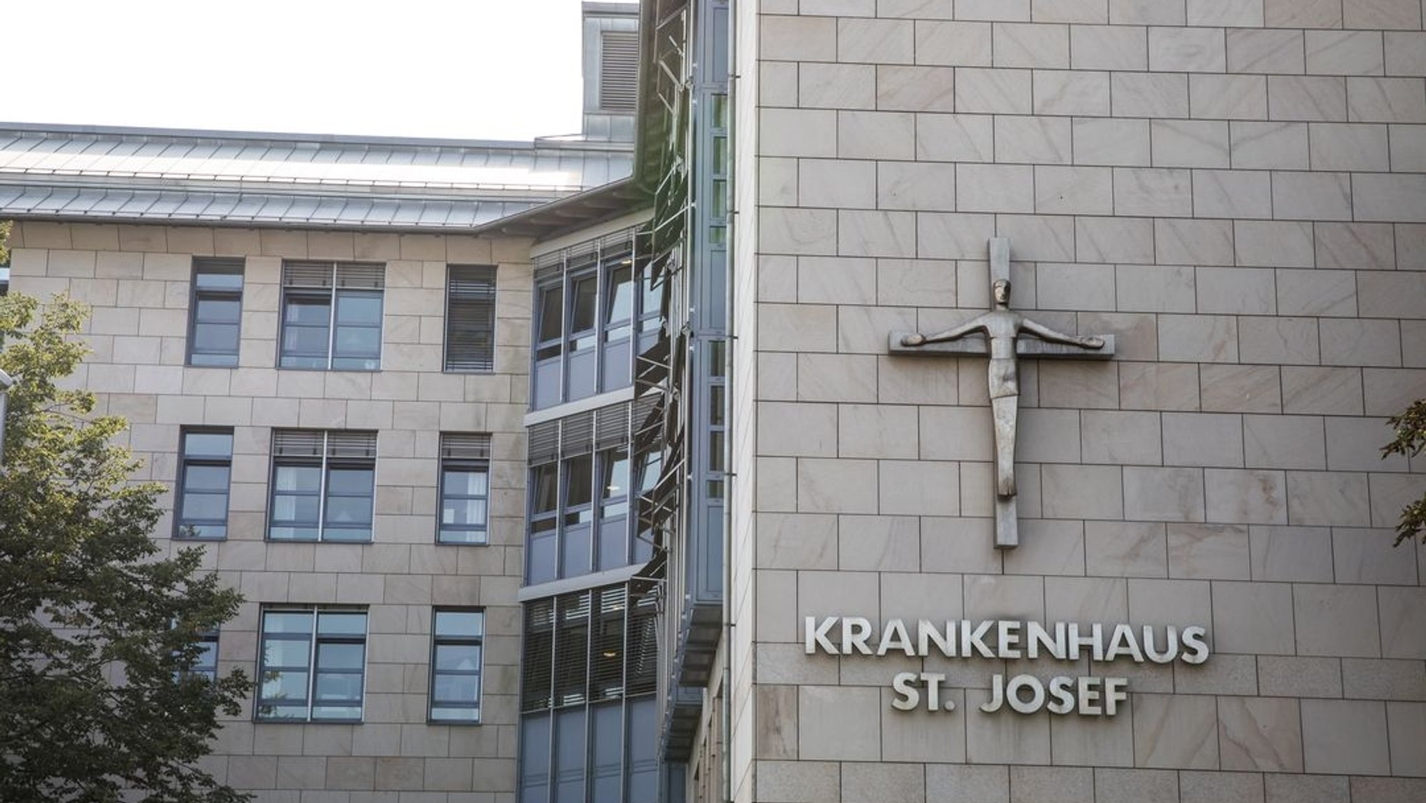 Außenansicht vom Krankenhaus St. Josef in Schweinfurt