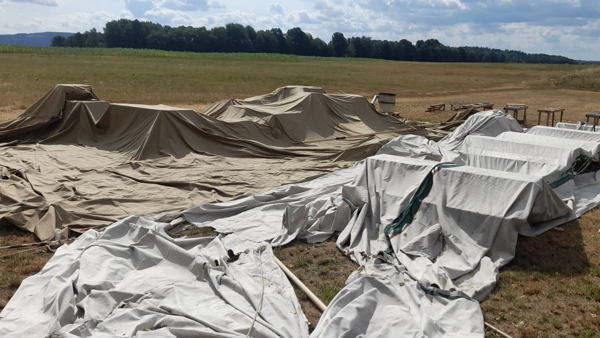 Ein Unwetter hat das Zeltlager in Immenreuth niedergerissen