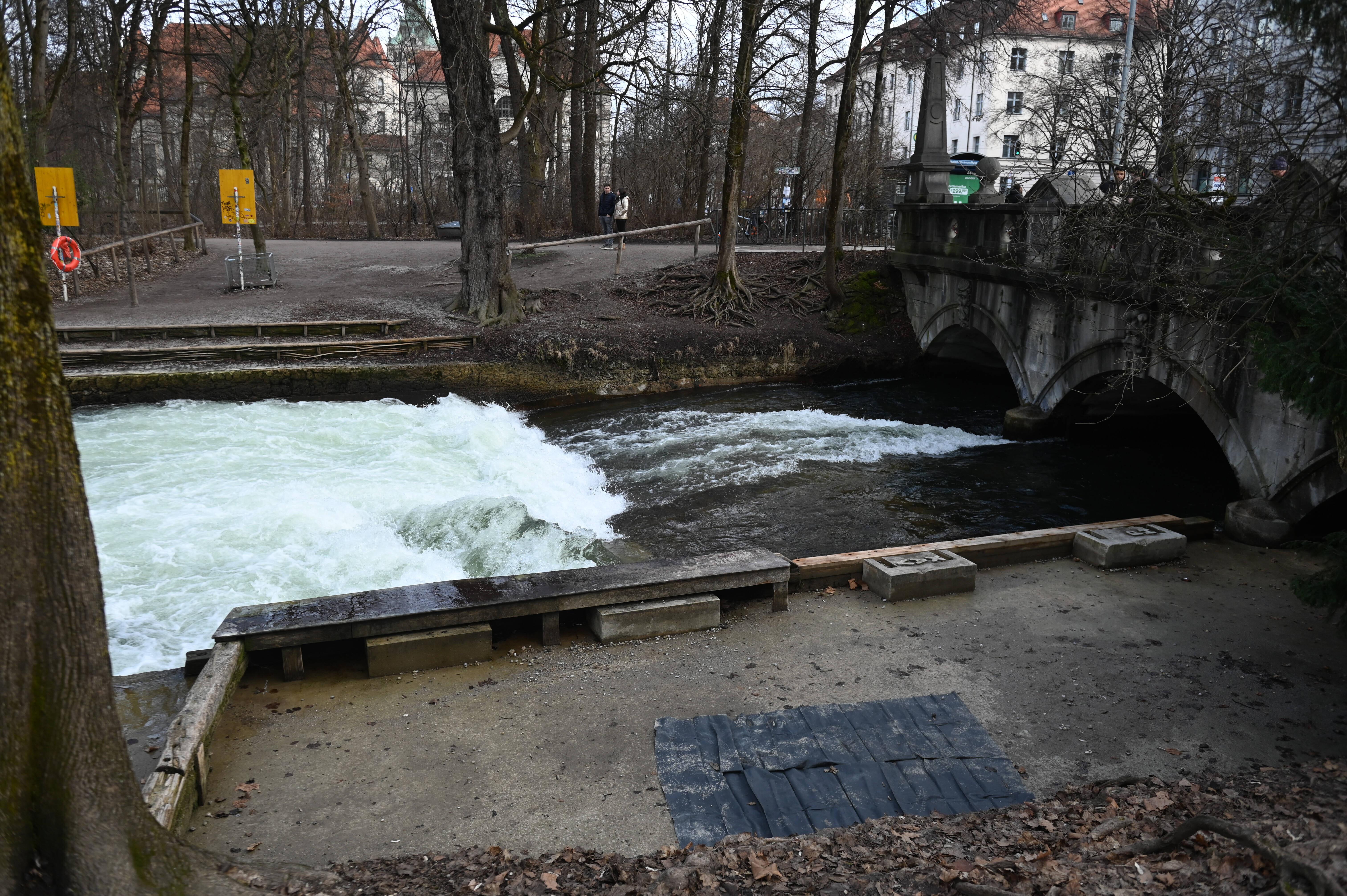 Auf dem Eisbach kann seit Monaten nicht gesurft werden.