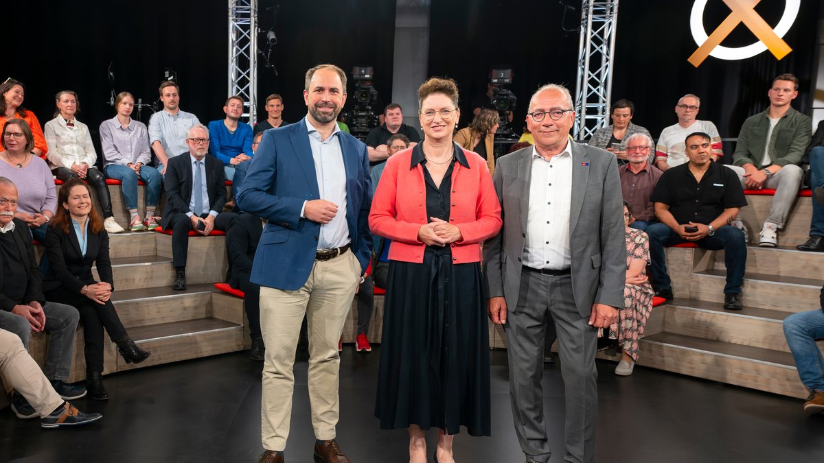 Markus Buchheit (AfD), Christine Singer (Freie Wähler) und Thomas Rudner (SPD) waren bei der ersten BR-Wahlarena zu Gast.