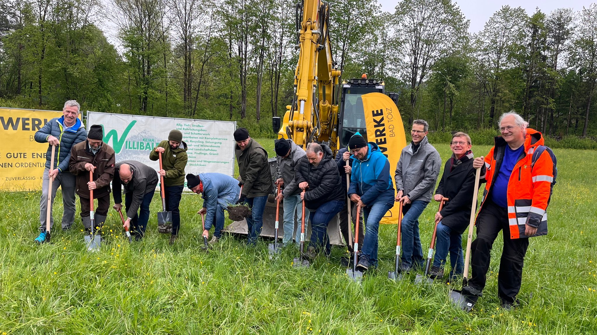 Spatenstich für die neue Wärme-Energie-Zentrale in Bad Tölz. 