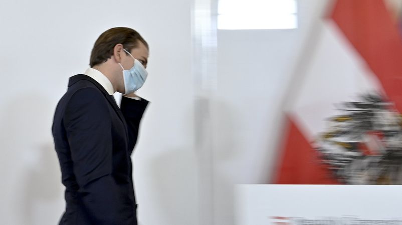 Dramatische Corona Lage In Osterreich Fast 4 500 Neuinfektionen Br24