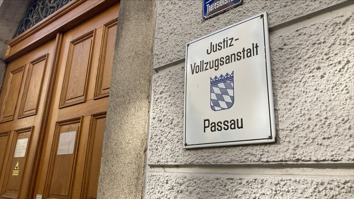 Die Passauer Justiz-Vollzugsanstalt von außen