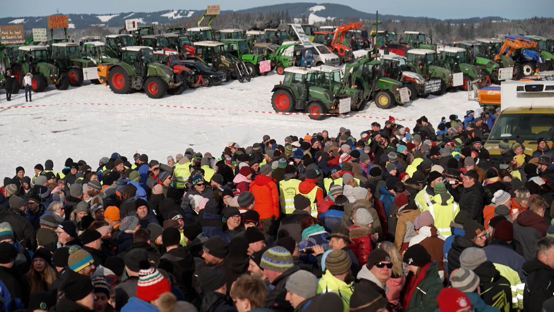 Tausende bei Kundgebung im Oberallgäu: Kritik an Bundesregierung