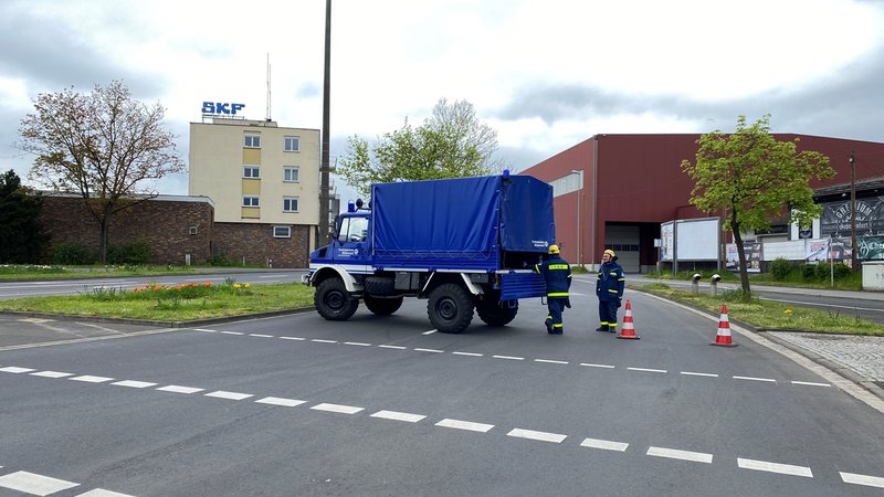 Straßensperre nach dem Fund einer 500 Kilo schweren Fliegerbombe in der Nähe des Schweinfurter Hauptbahnhofs.