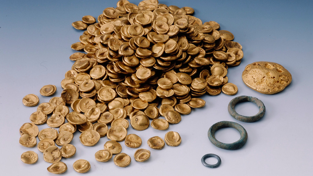 Diese keltischen Goldmünzen wurden 1999 bei Manching gefunden. Nun wurde der Schatz gestohlen.