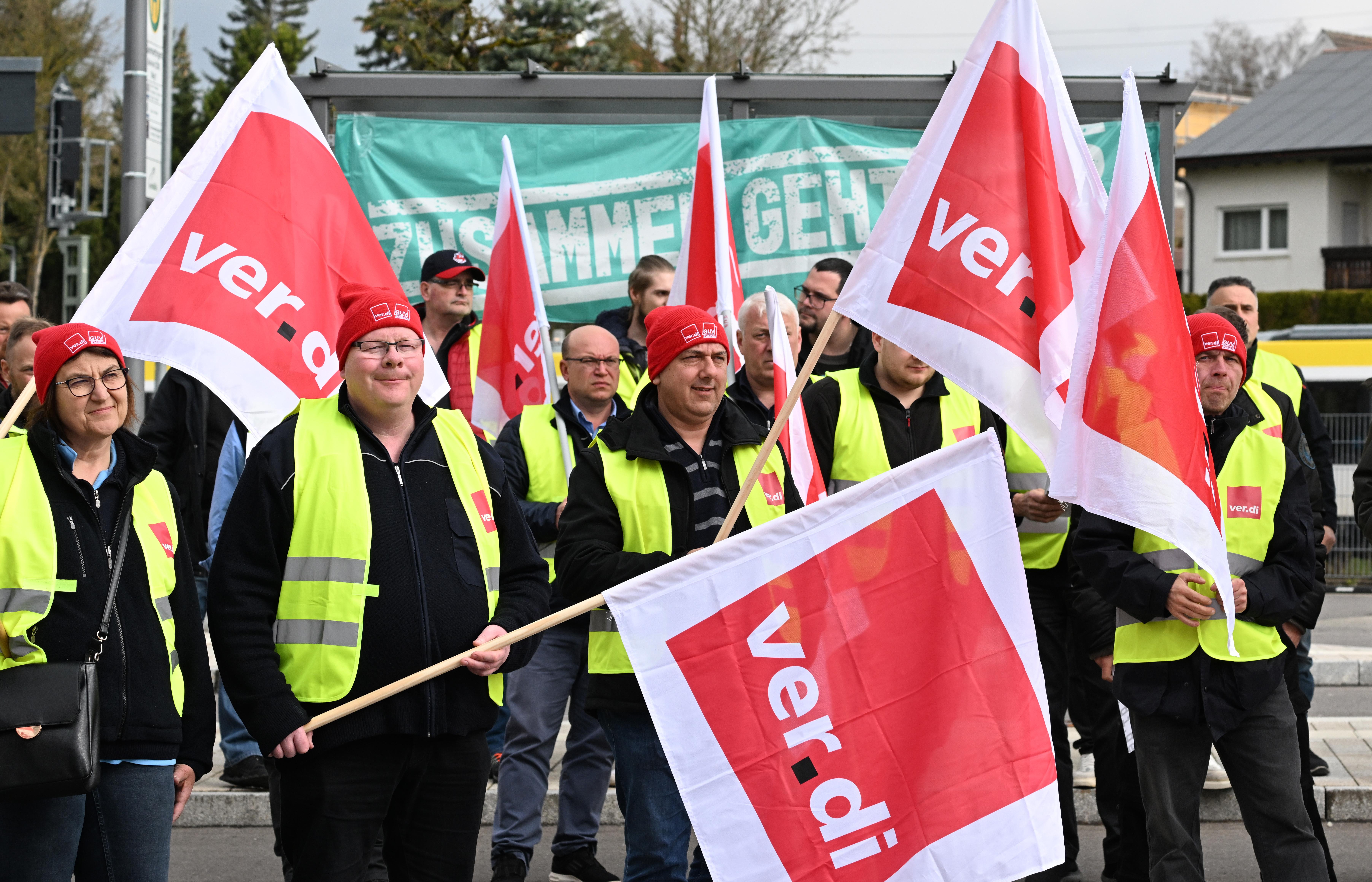 "Geiselhaft" Arbeitskampf? So Wird Ums Streikrecht Gestritten | BR24