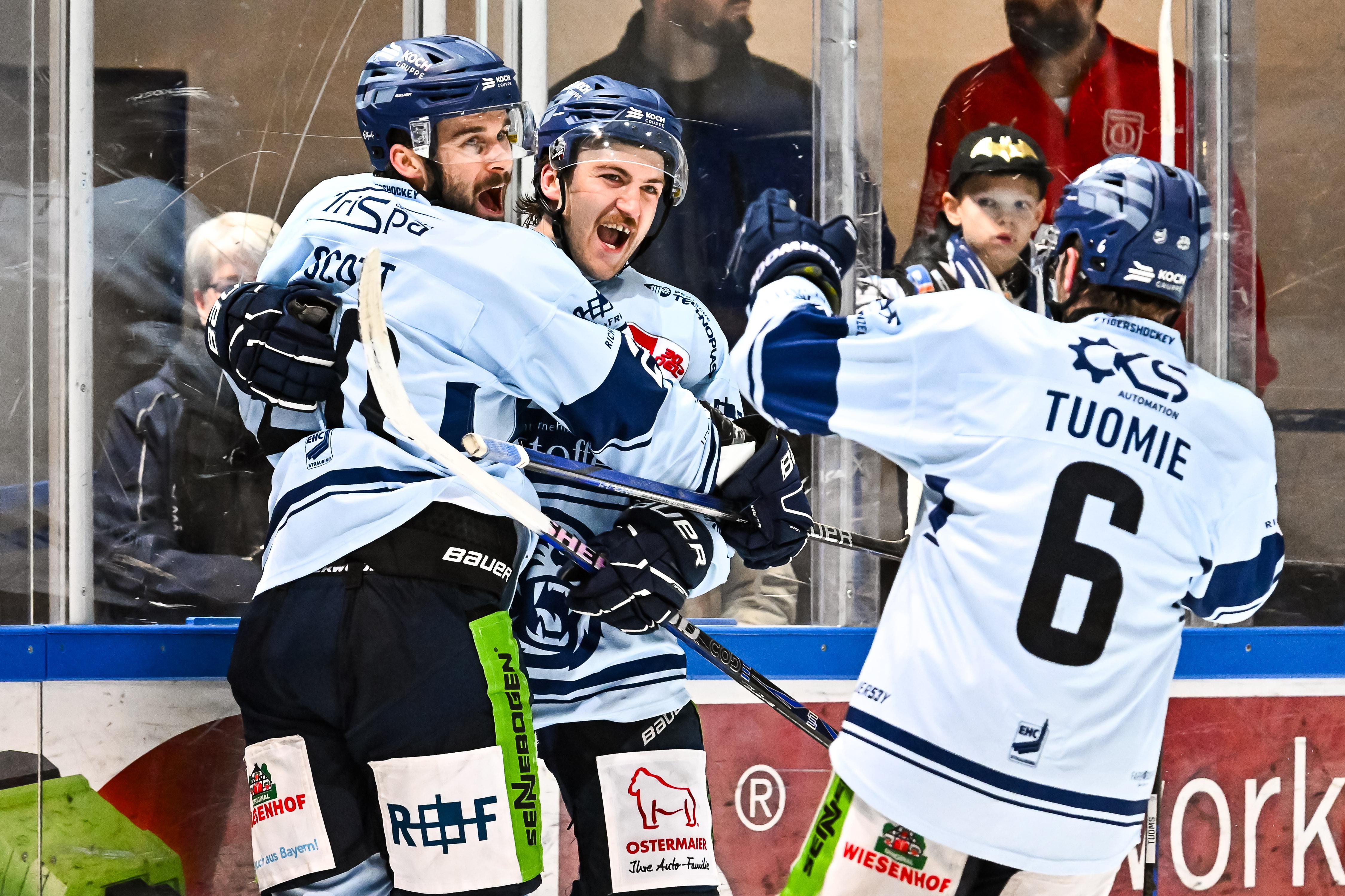 Torjubel bei den Straubing Tigers