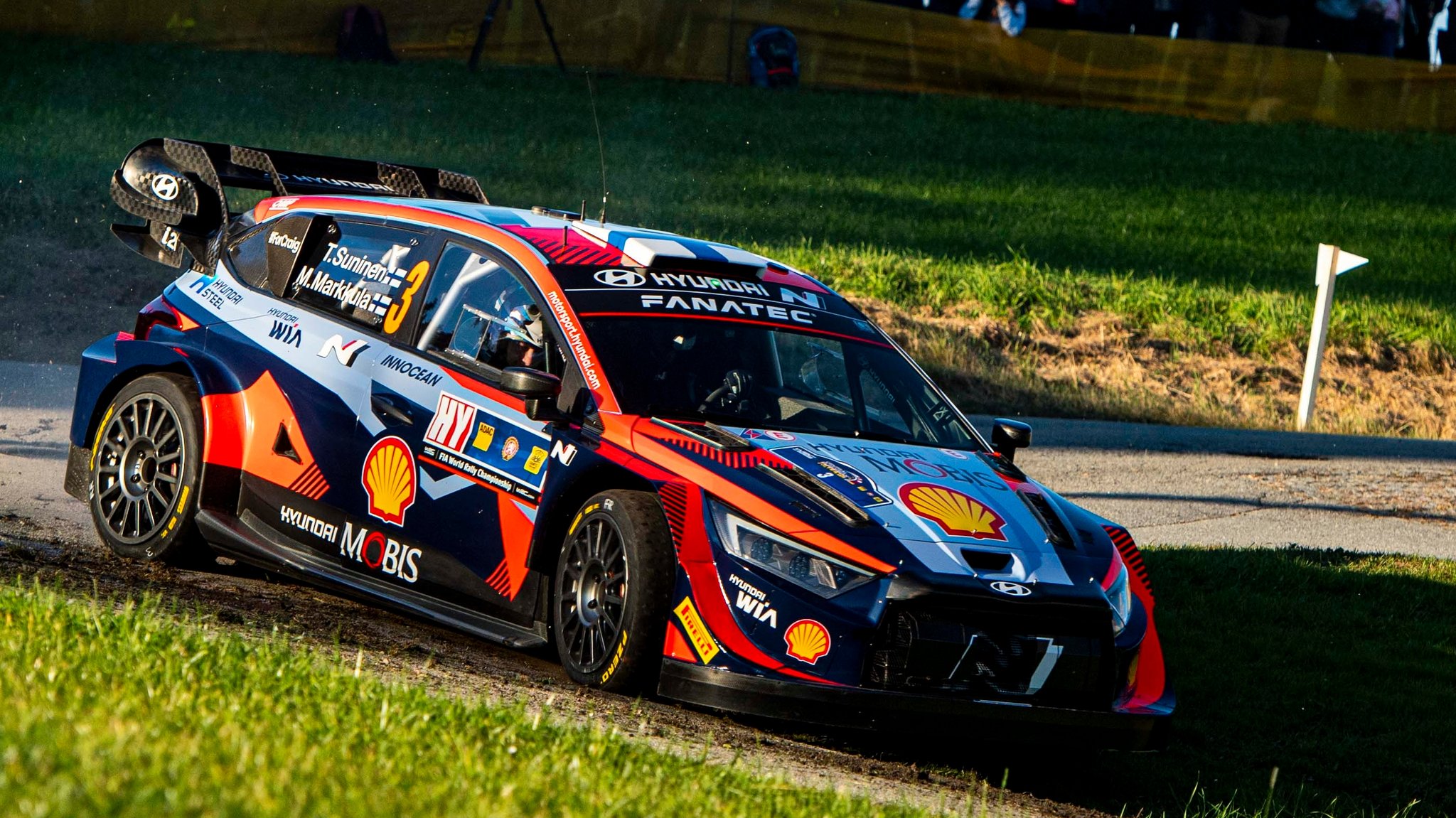 Rallye-WM: Motorsportspektakel im Dreiländereck mit einem Rallye-Boliden | Bild: Red Bull Content Pool Rallye-WM: Motorsportspektakel im Dreiländereck mit einem Rallye-Boliden