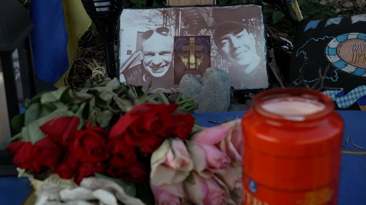 Der eine 36 Jahre alt, der andere 23 Jahre alt. Sie überlebten den Krieg in der Ukraine und starben in Murnau am Staffelsee. 