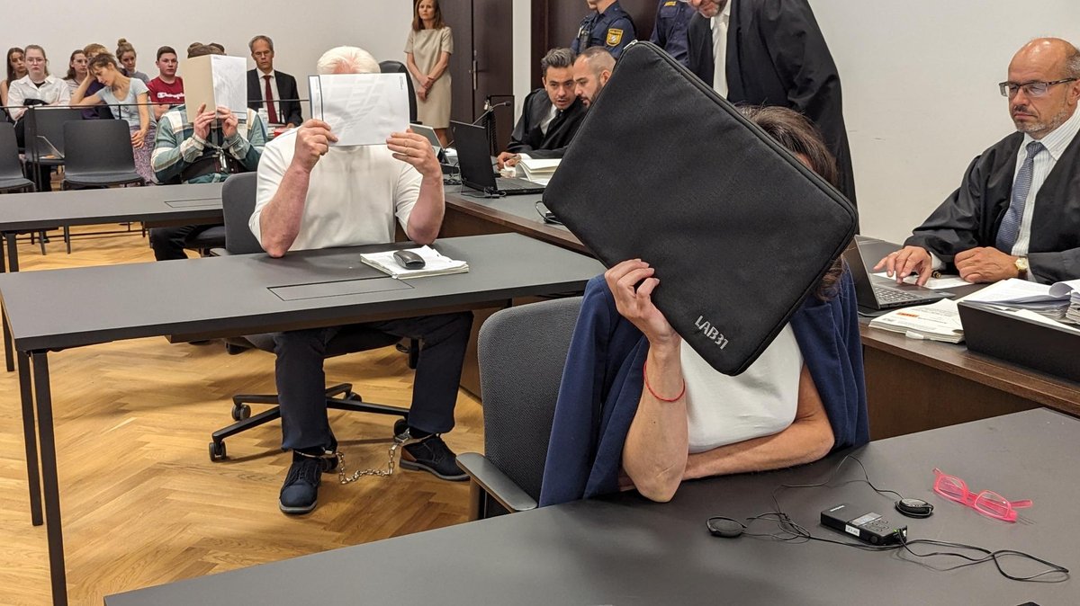 Die drei Angeklagten im Prozess um Millionen-Betrug in Nürnberg