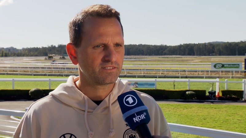 Chatzialexiou wird neuer Sportvorstand beim Club | Bild: BR Chatzialexiou wird neuer Sportvorstand beim Club