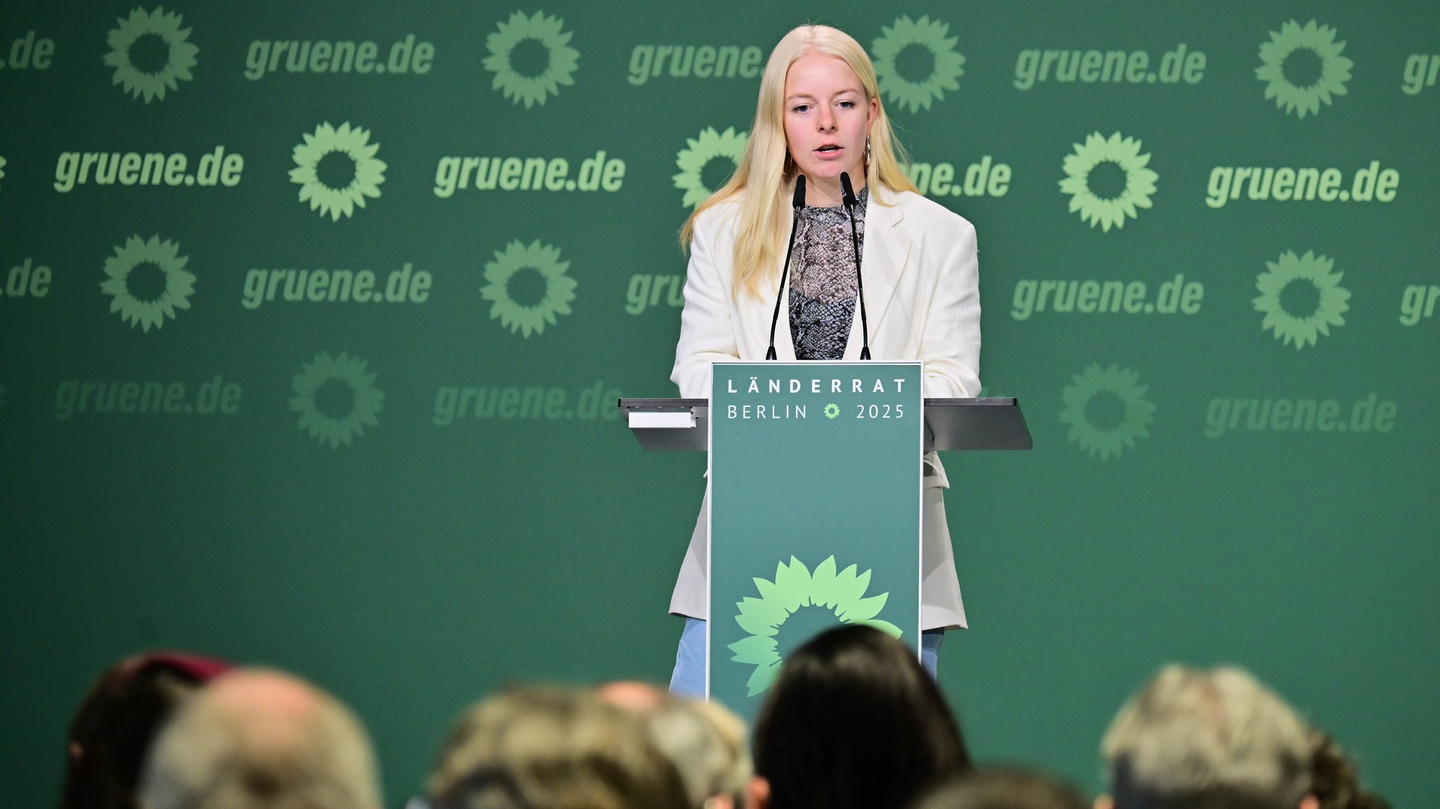 Umstrittene Grüne-Jugend-Chefin Nietzard geht – und rechnet ab