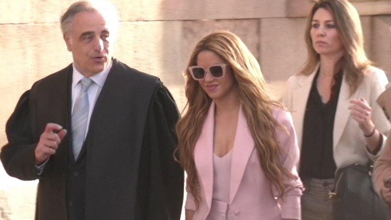 Im Steuerstrafverfahren gegen Popsängerin Shakira ist kurz vor Prozessbeginn in Spanien eine außergerichtliche Einigung erzielt worden.
