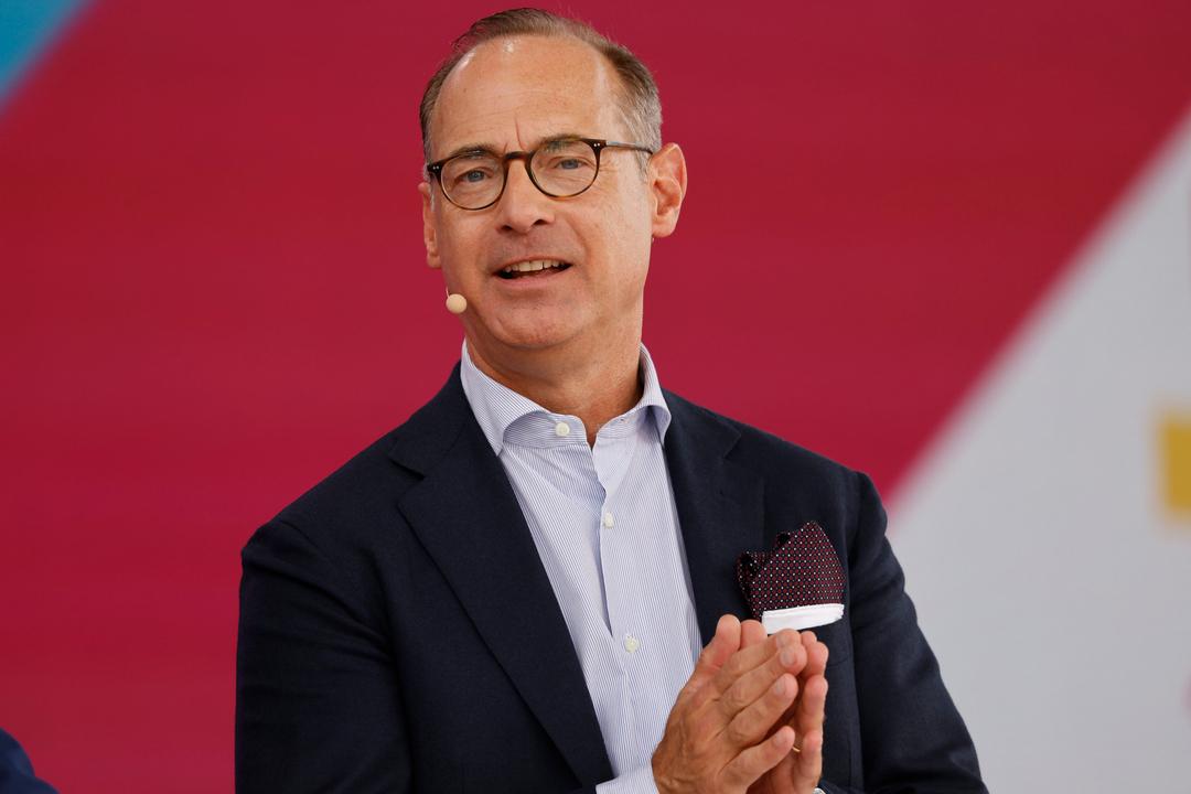 Allianz-Chef: Lohnfortzahlung am ersten Krankheitstag streichen