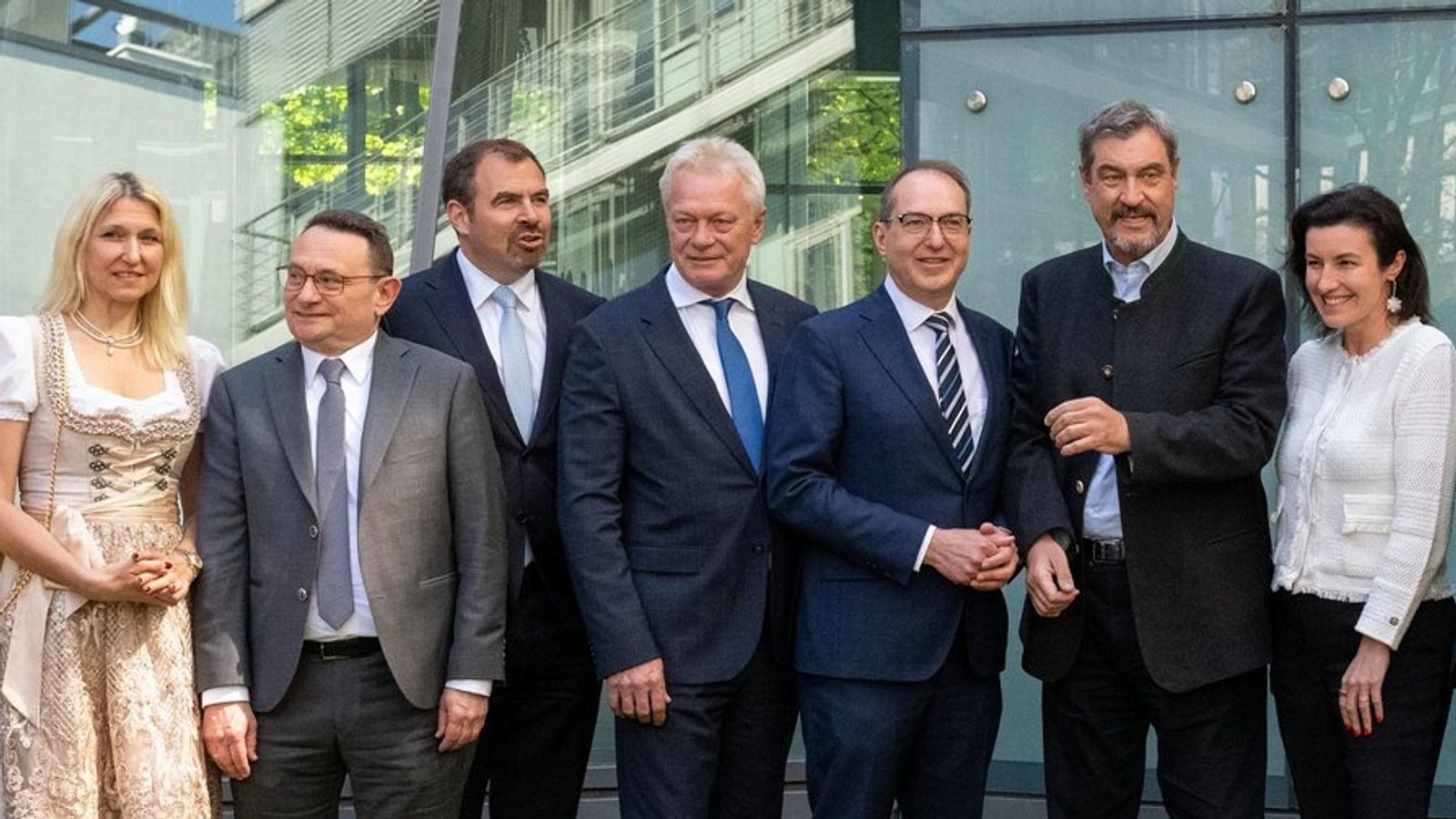 Zwei Fränkinnen führen das neue Raumfahrt-Ministerium an: Dorothee Bär und weitere Nominierungen