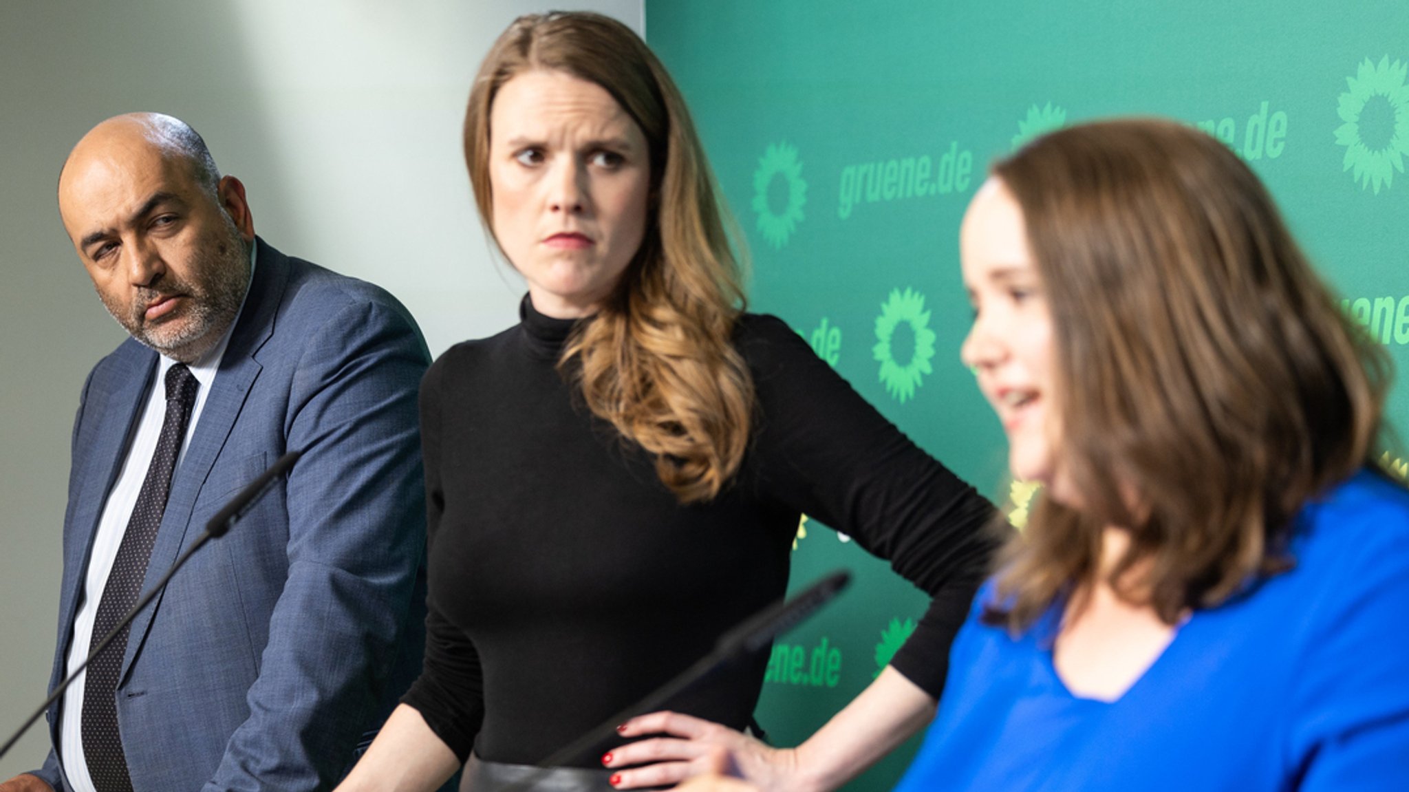 Omid Nouripour (Bündnis 90/Die Grünen, l-r), Bundesvorsitzender der Grünen, Terry Reintke (Bündnis 90/Die Grünen), Spitzenkandidatin der Grünen für die Europawahl 2024, und Ricarda Lang (Bündnis 90/Die Grünen)