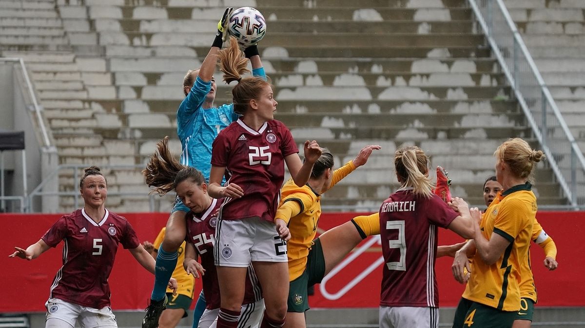 Landerspiel Dfb Frauen Setzen Ausrufezeichen Gegen Australien Br24