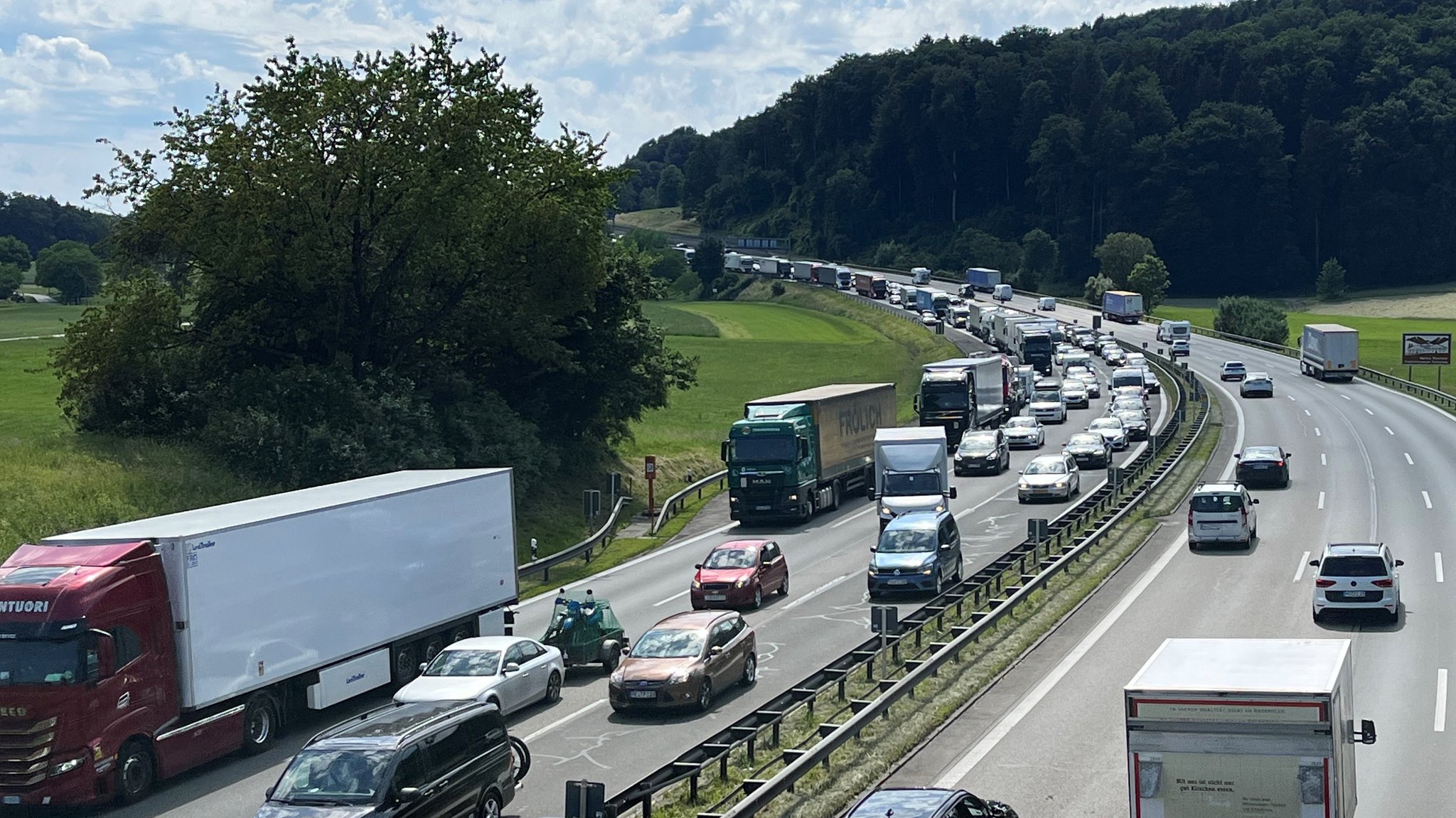 LKW Stau Irschenberg A8