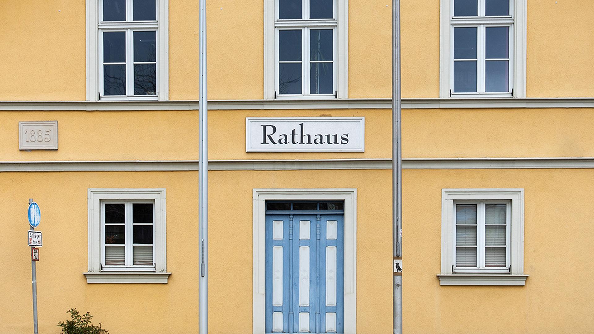 Fassade eines Rathauses
