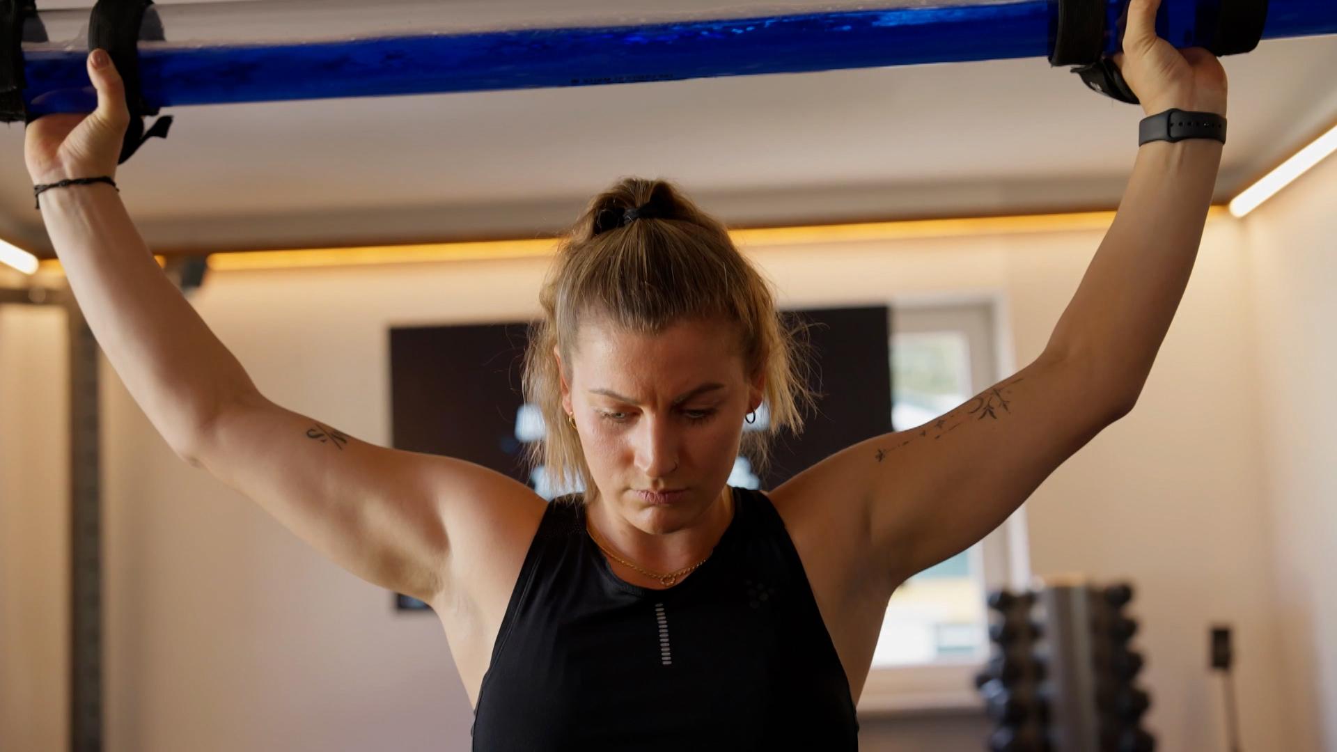 Schafft sie es bis zu den Olympischen Spielen? Ramona Hofmeister in der Reha nach ihrem Sprunggelenksbruch.